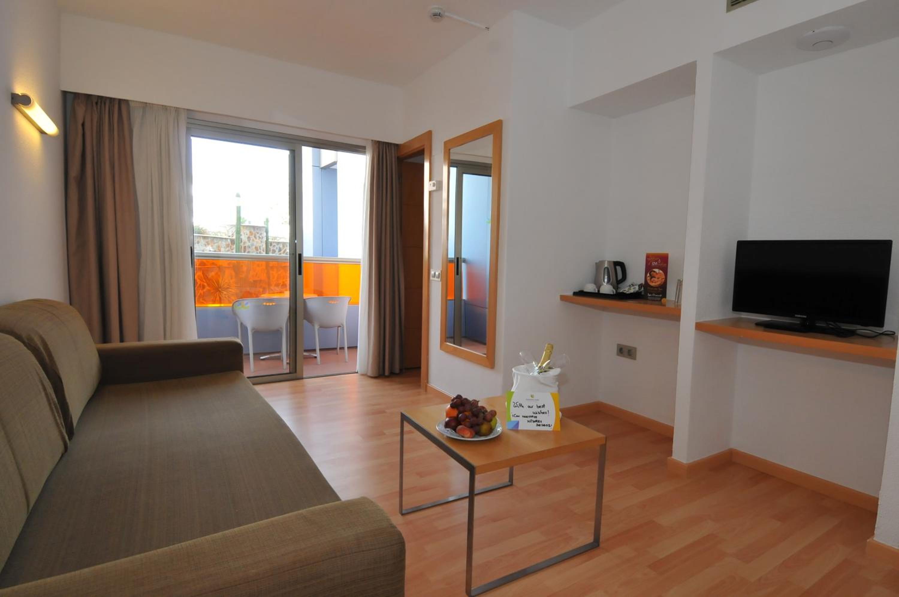 Habitación familiar de categoría premium (2 adultos)