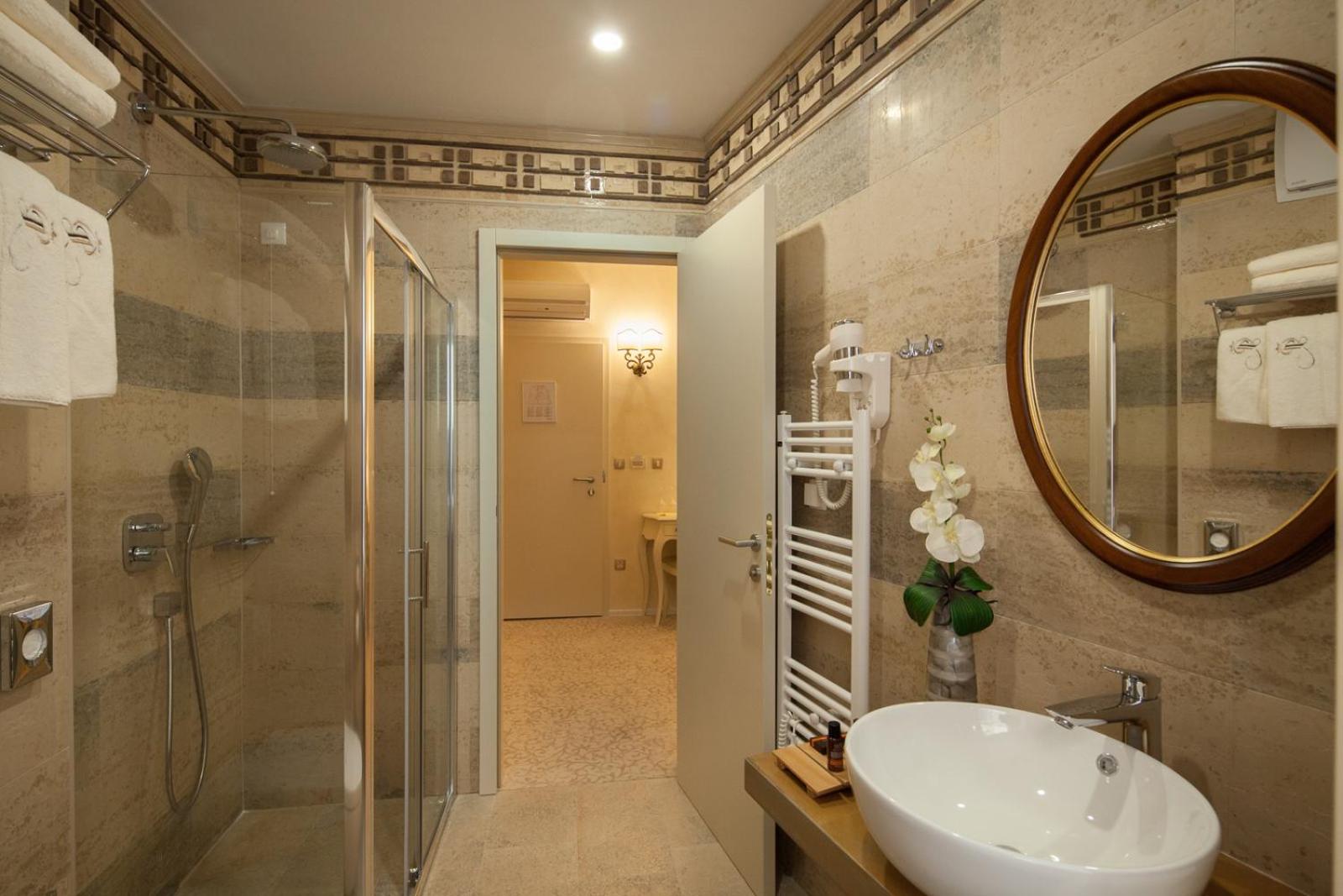 Superior Comfort Room photo 3