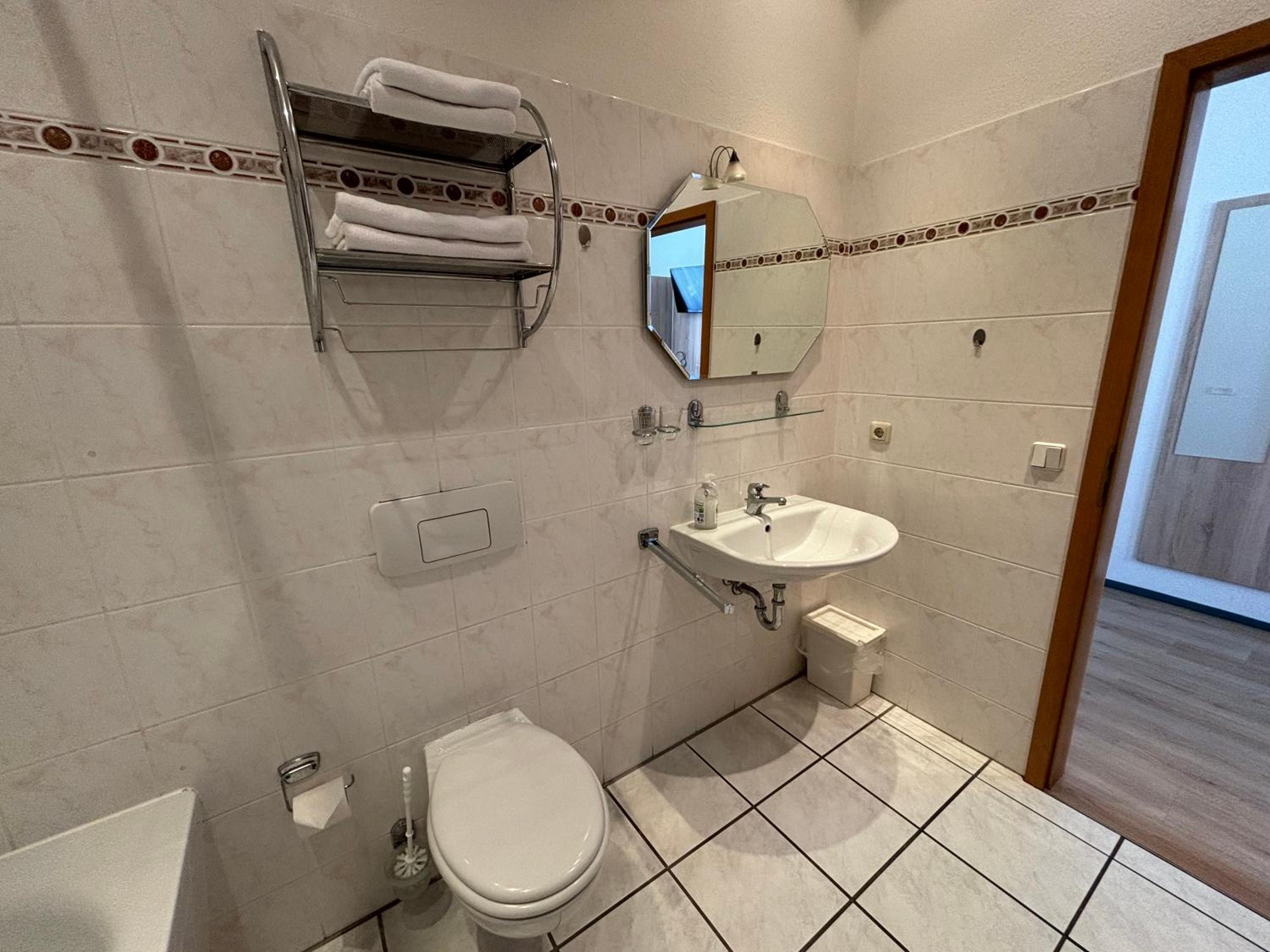 Double Room with Private Bathroom photo 3