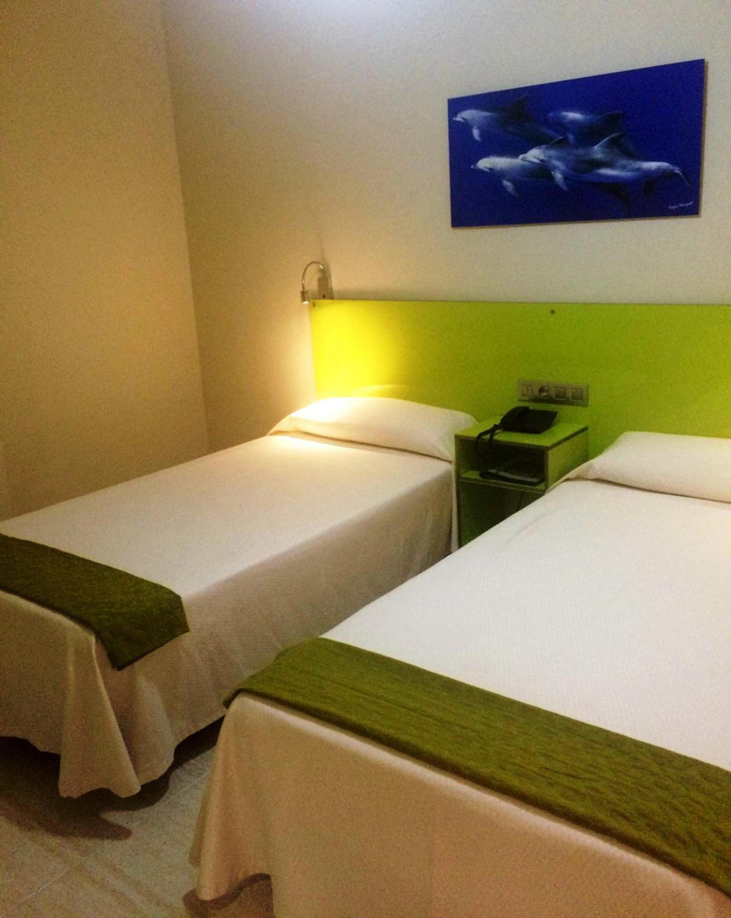 Twin Room with Balcony photo 3