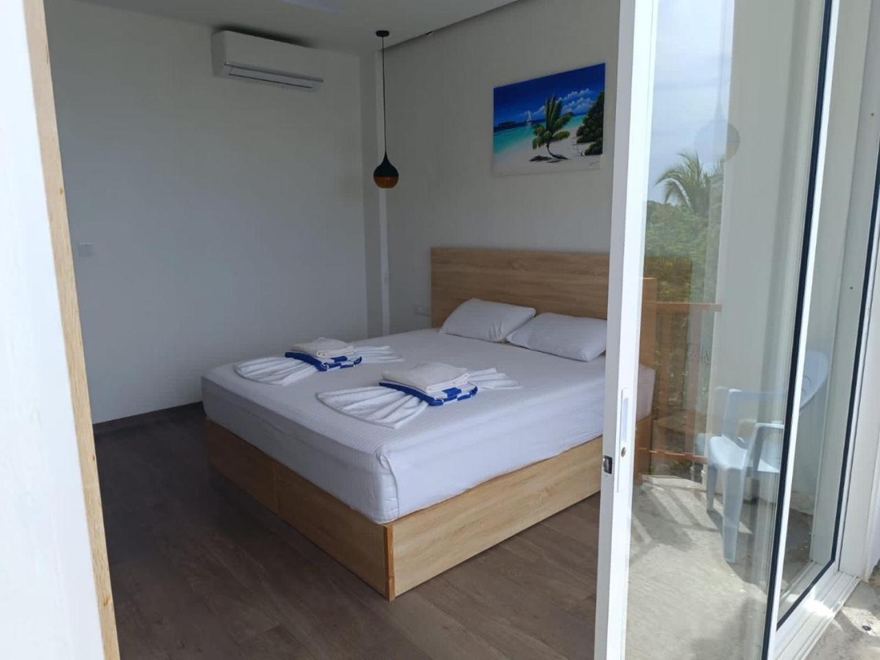 Deluxe Single Room with Sea View photo 3