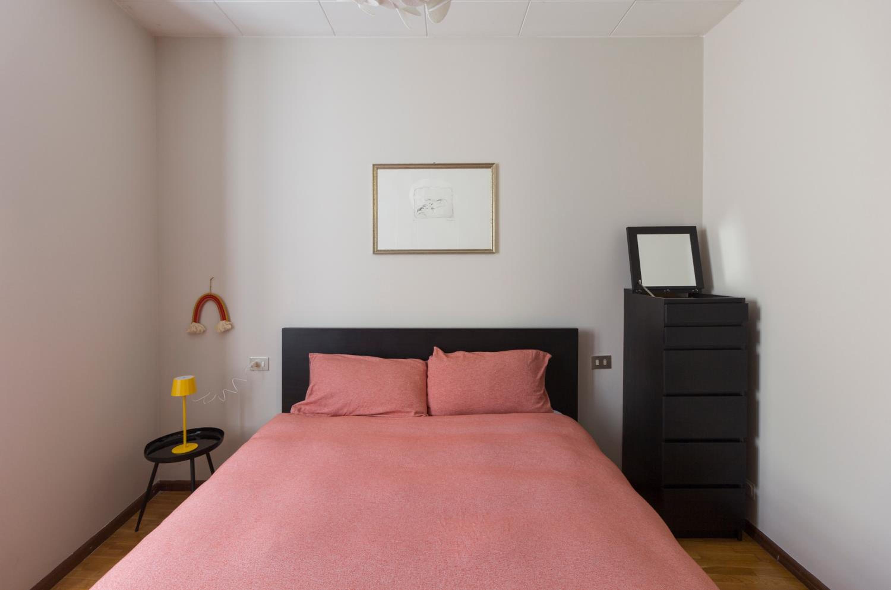 One-Bedroom Apartment photo 2