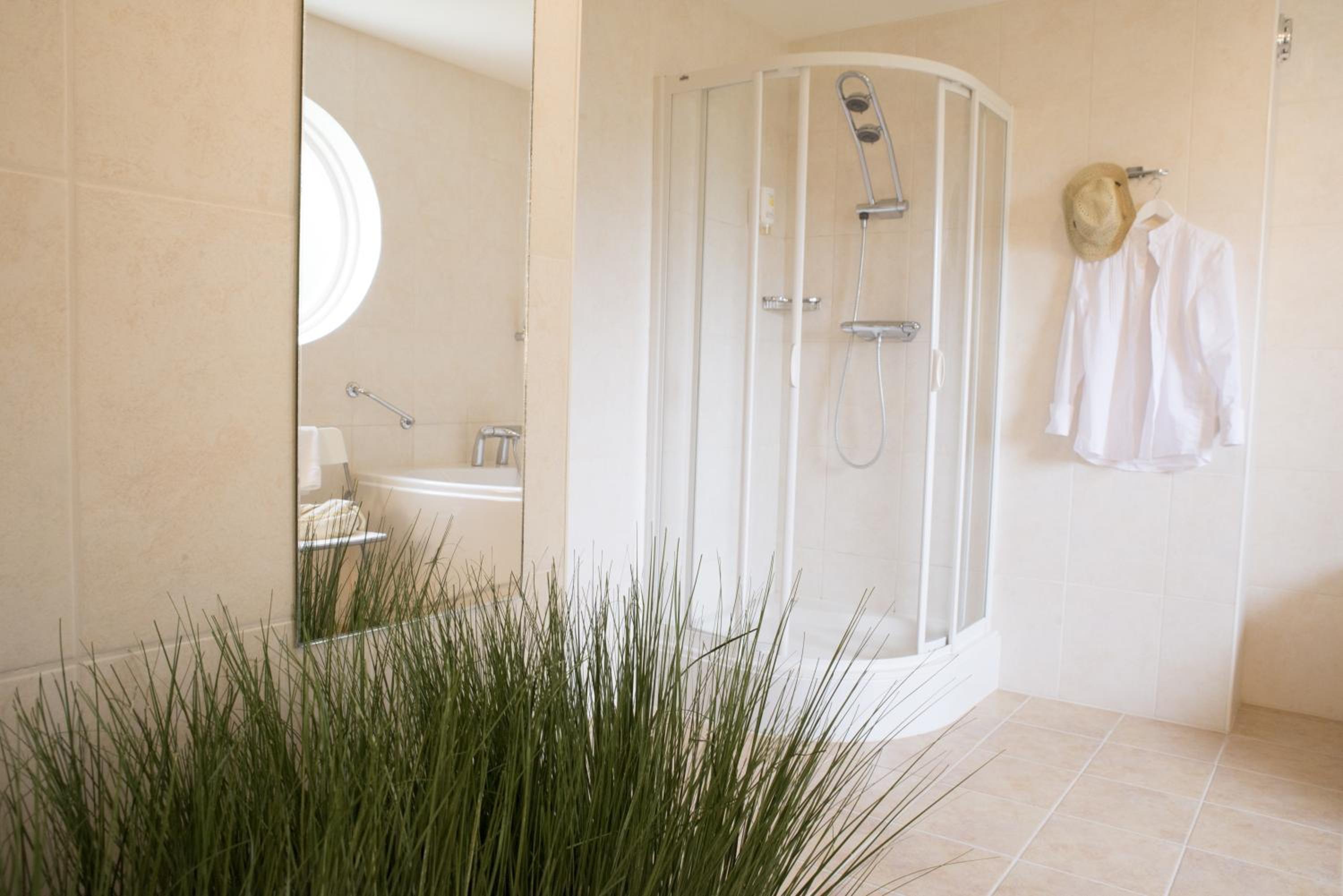 Comfort Double Room with Balcony and Bath photo 2