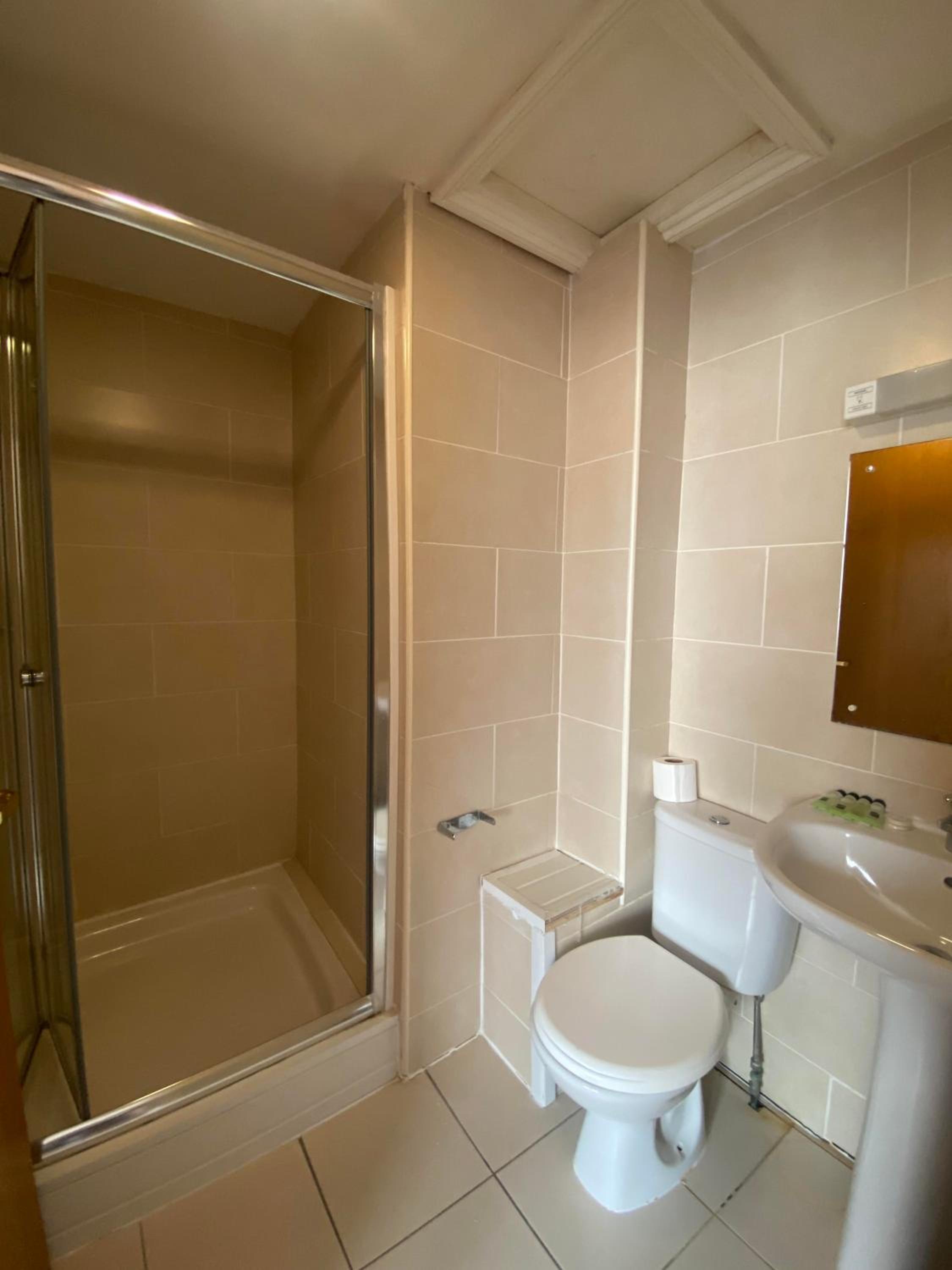 Double Room - Photo 3