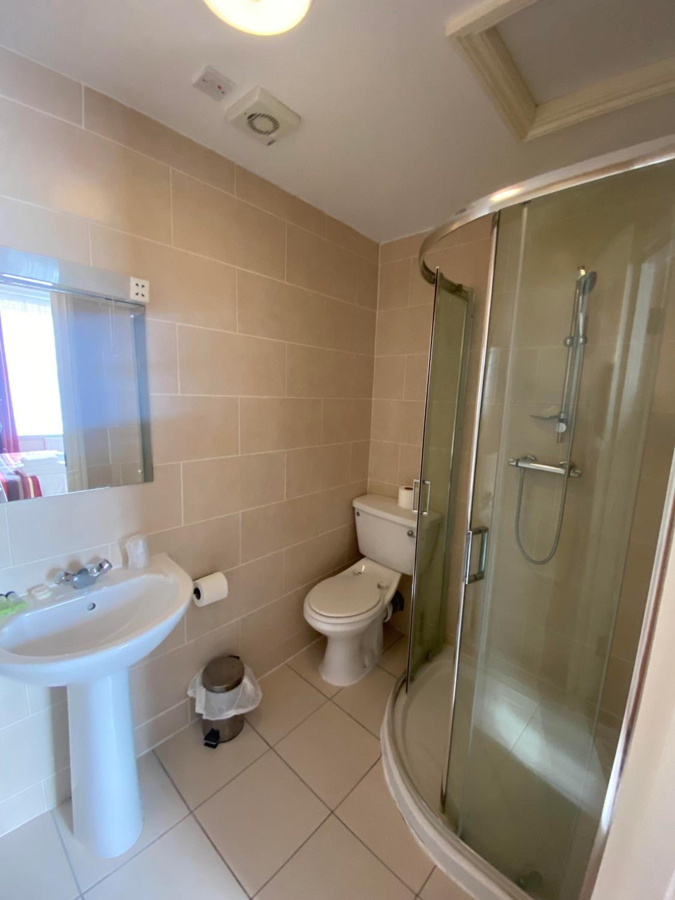 Double Room - Photo 4