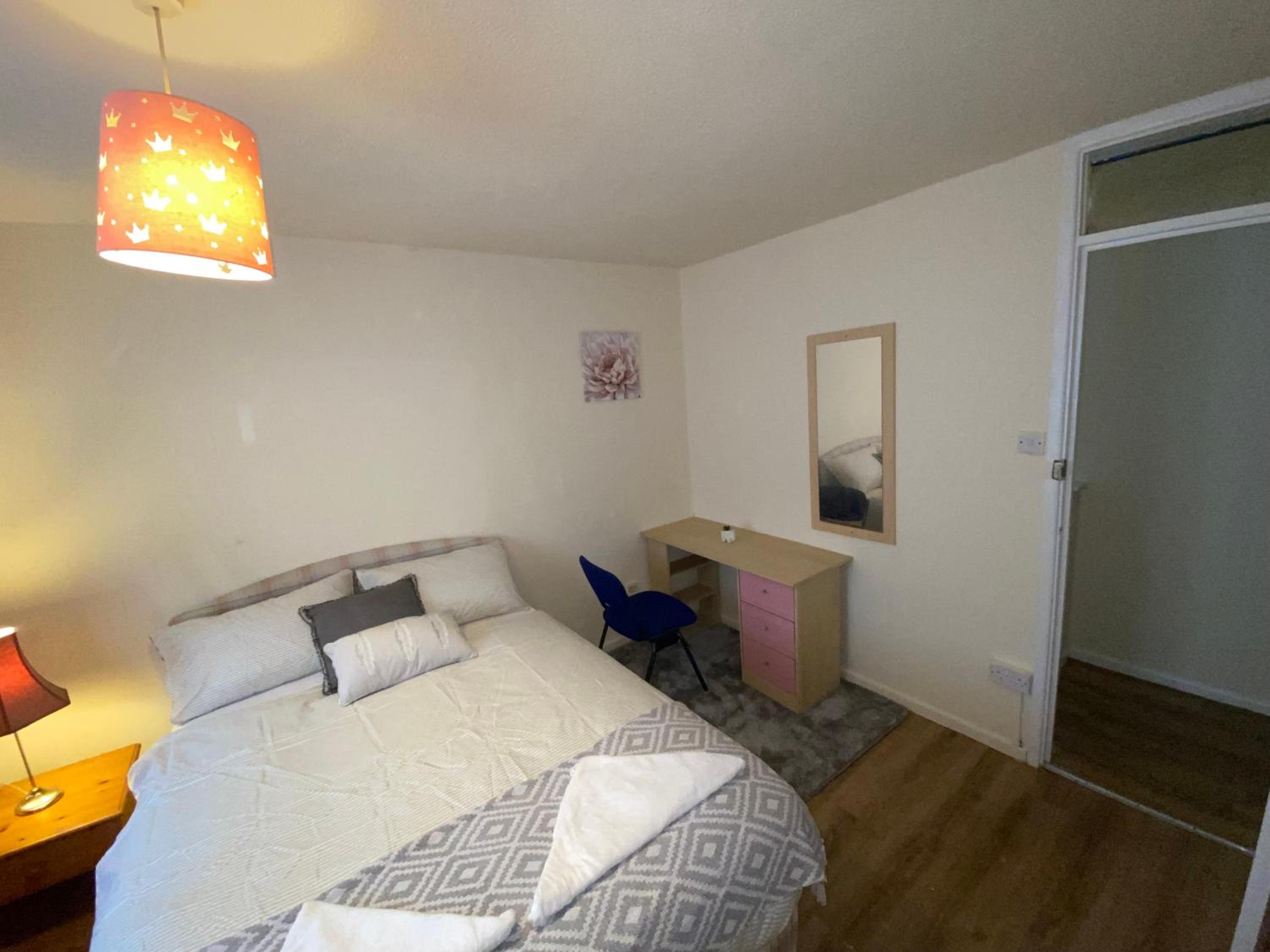 Double Room With Shared Bathroom
