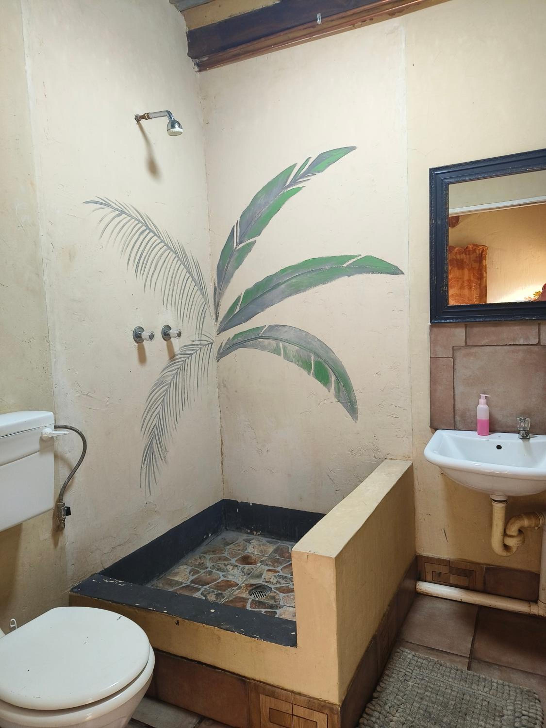 Seven-Bedroom House - Photo 19