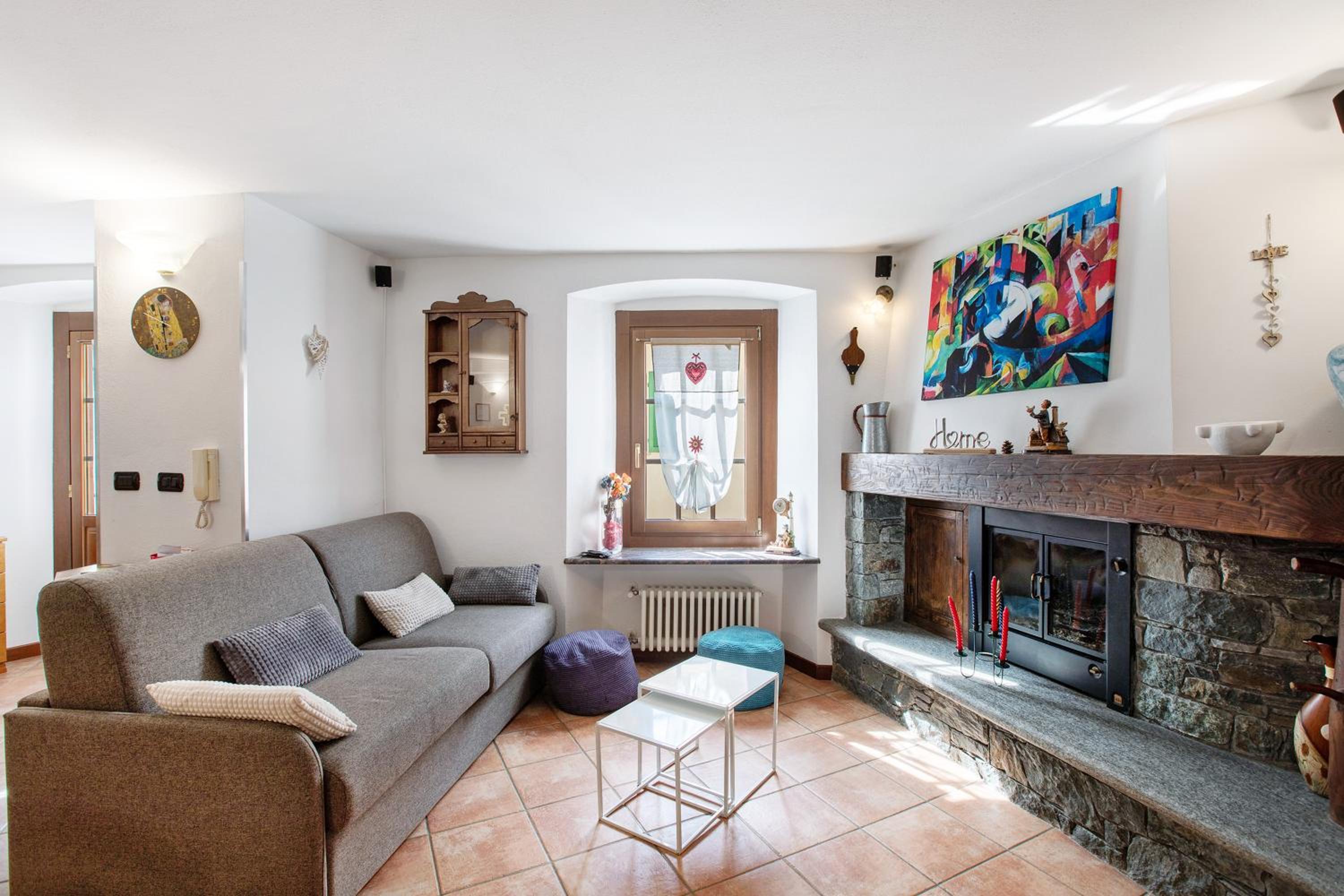 Two-Bedroom Deluxe Apartment with Balcony
