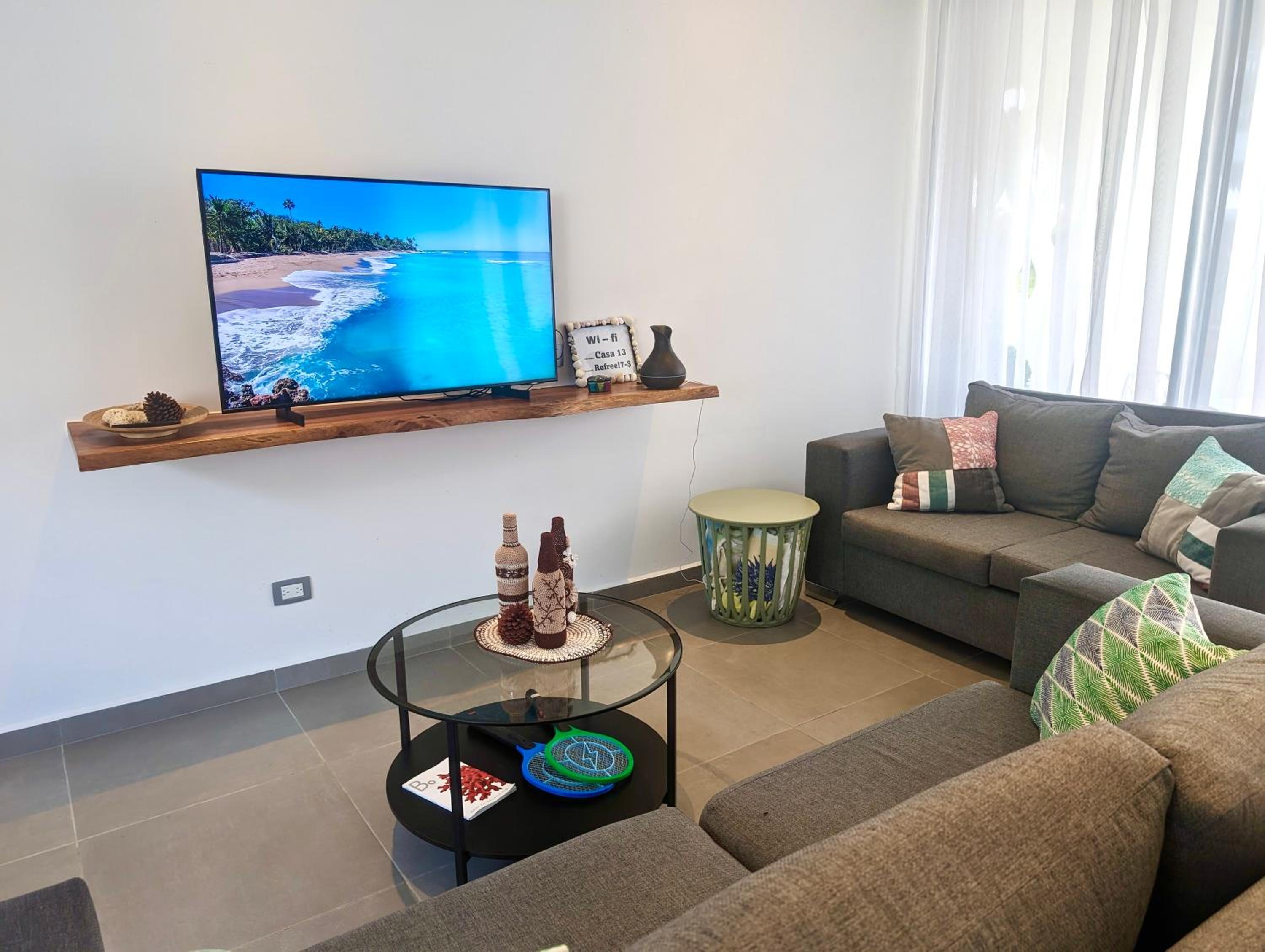 Three-Bedroom Villa photo 1