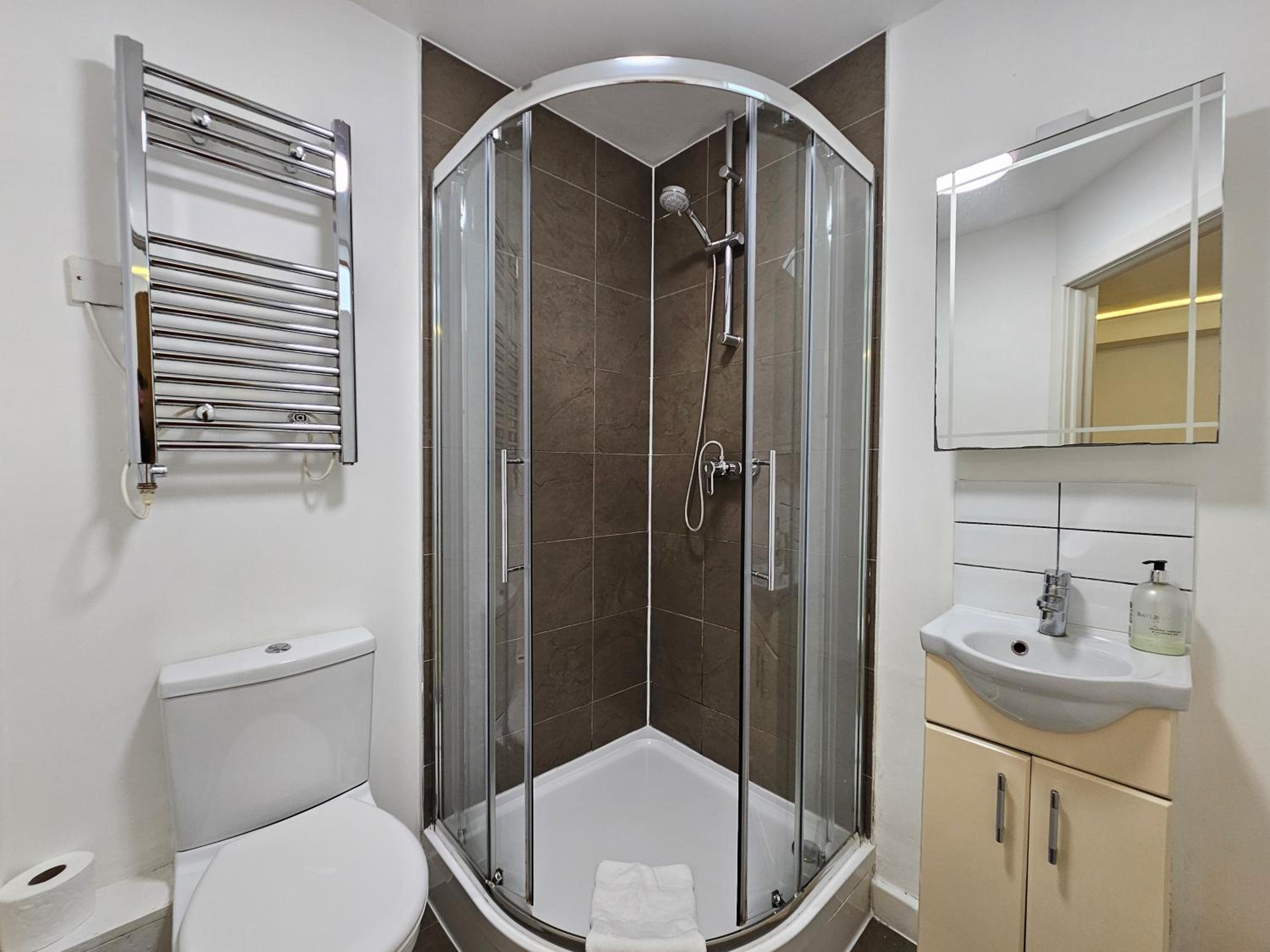Budget Double Room photo 3