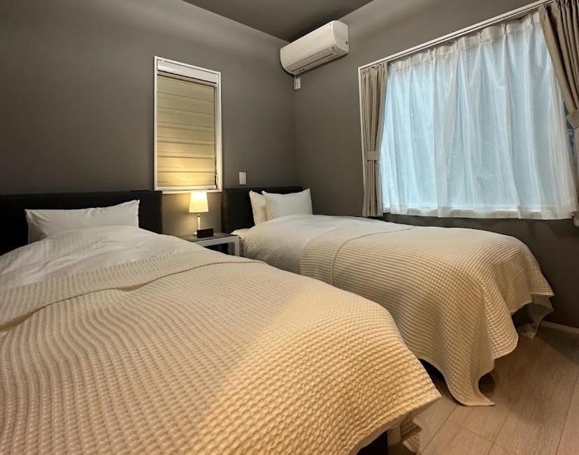 Quadruple Room with Private Bathroom photo 2