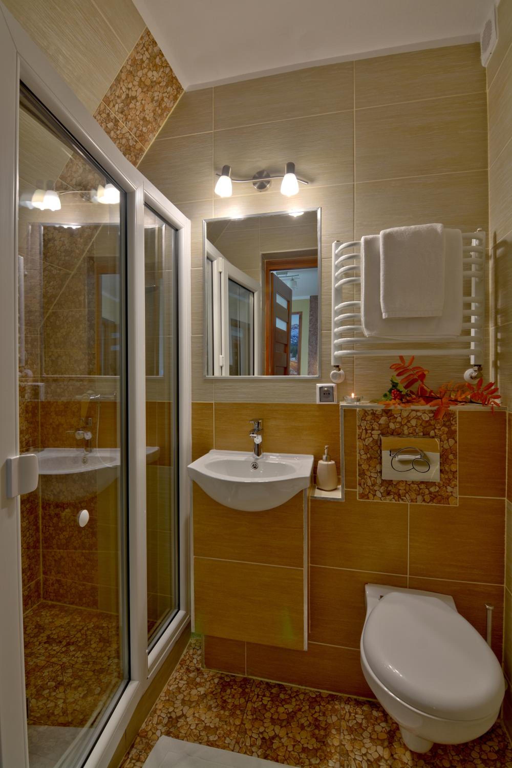 Family Room - Photo 28