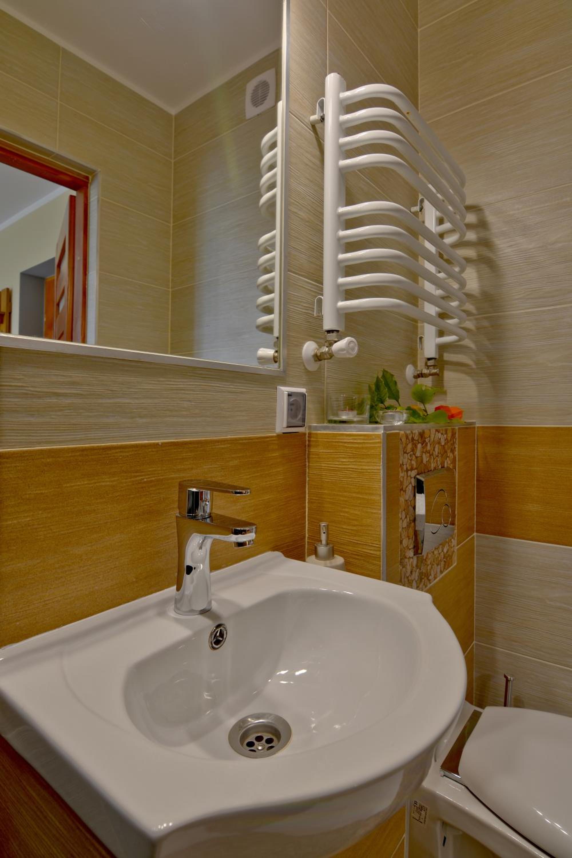 Standard Triple Room - Photo 12