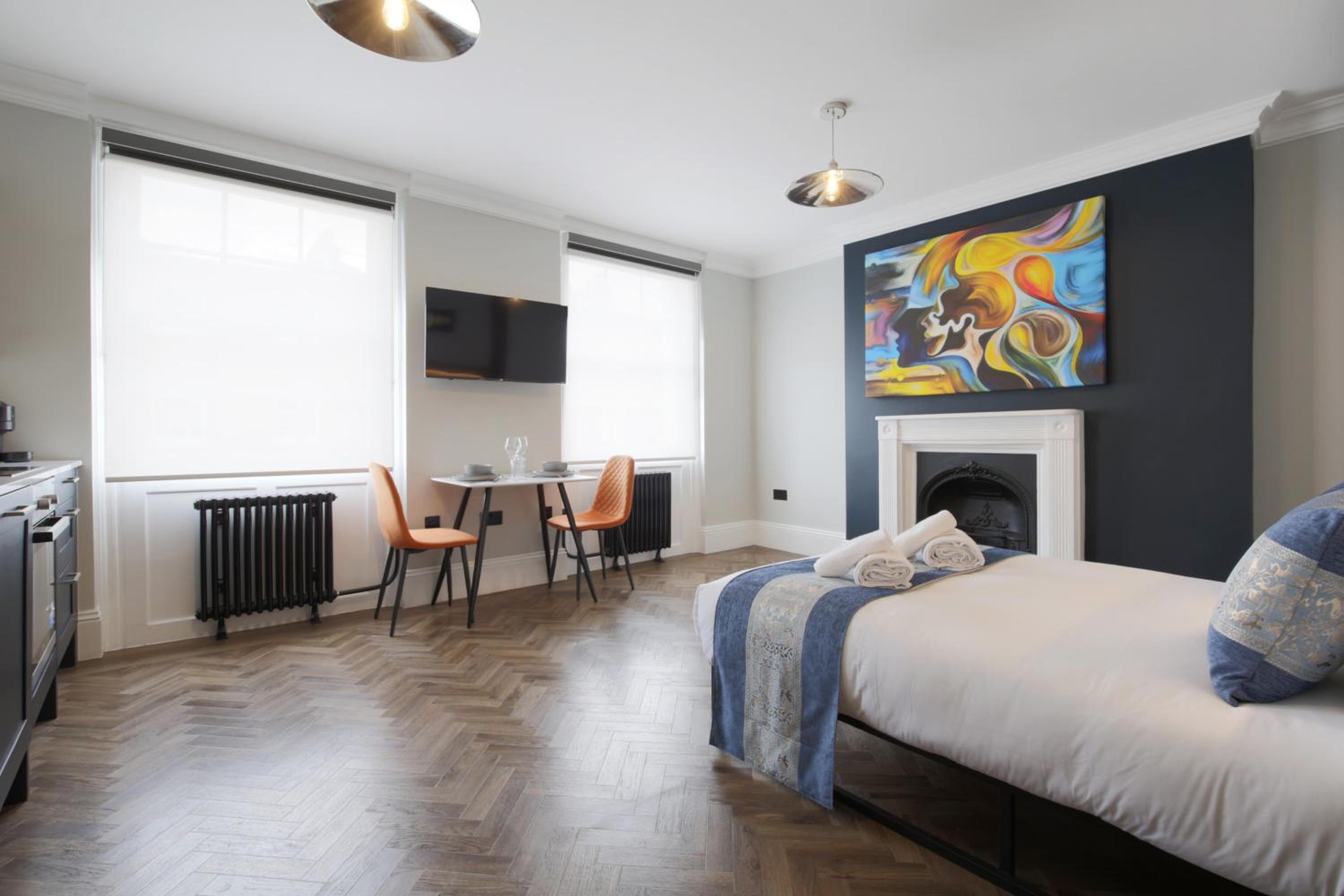 Double Room with Shared Bathroom photo 3