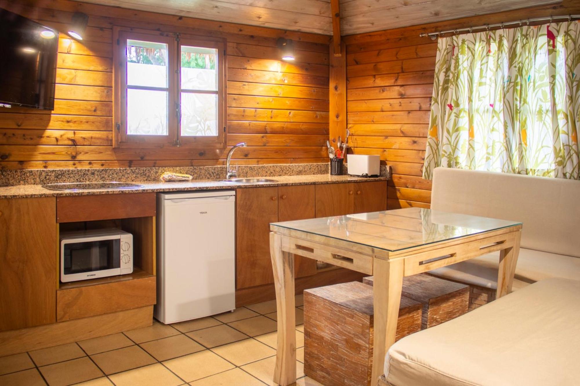 Bungalow with Garden View photo 3