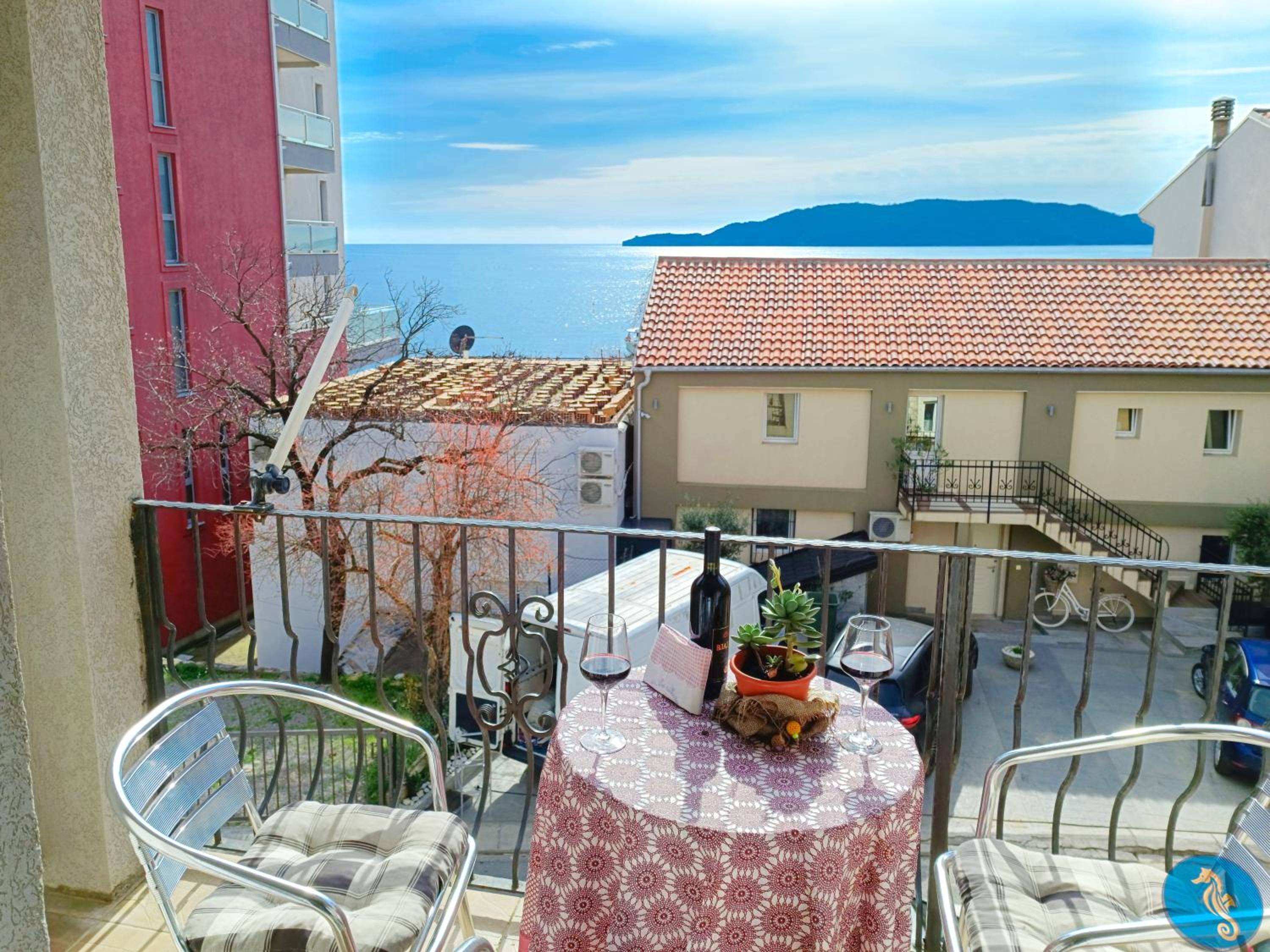 Apartment With Sea View photo 3