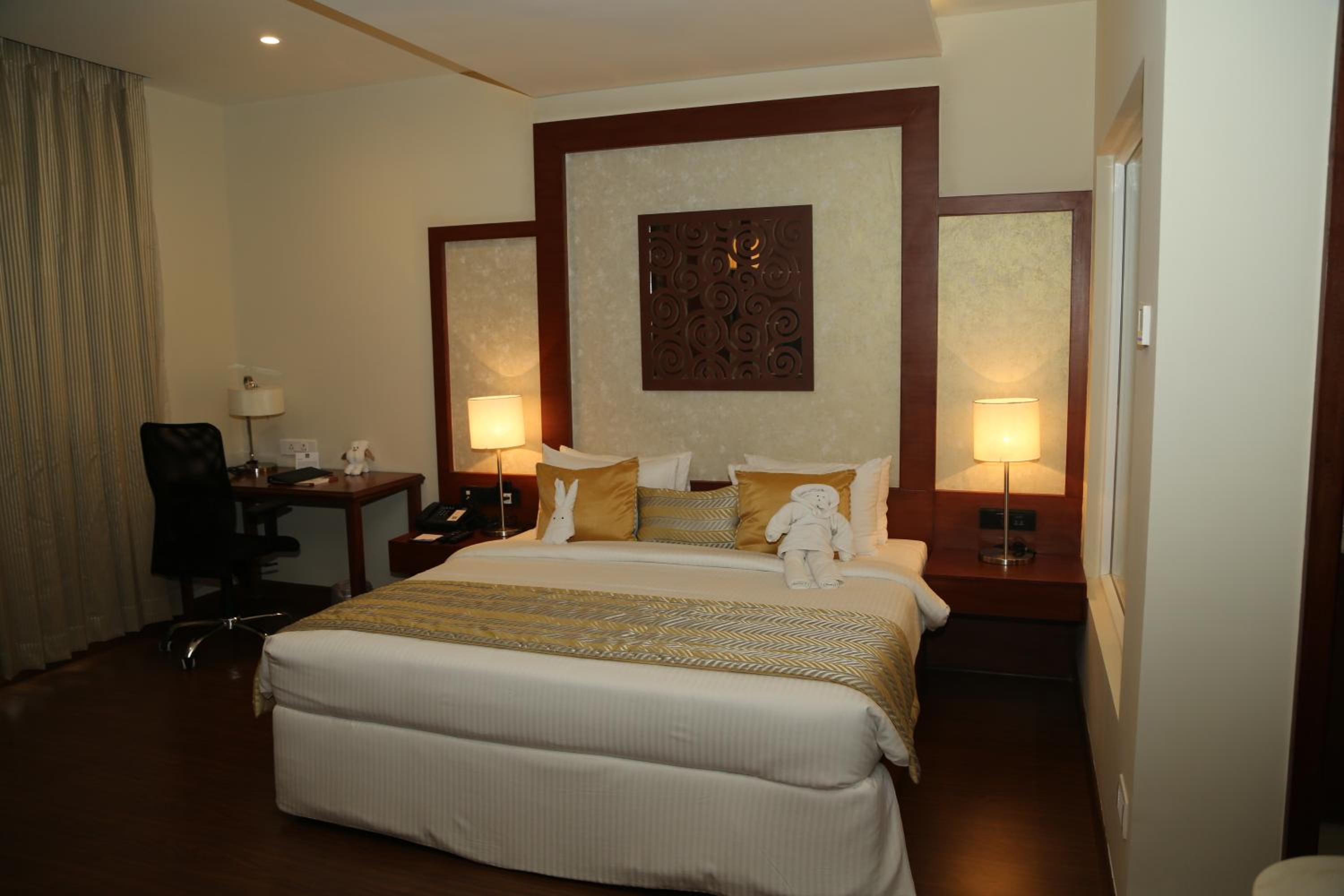 Deluxe Room - Photo 14