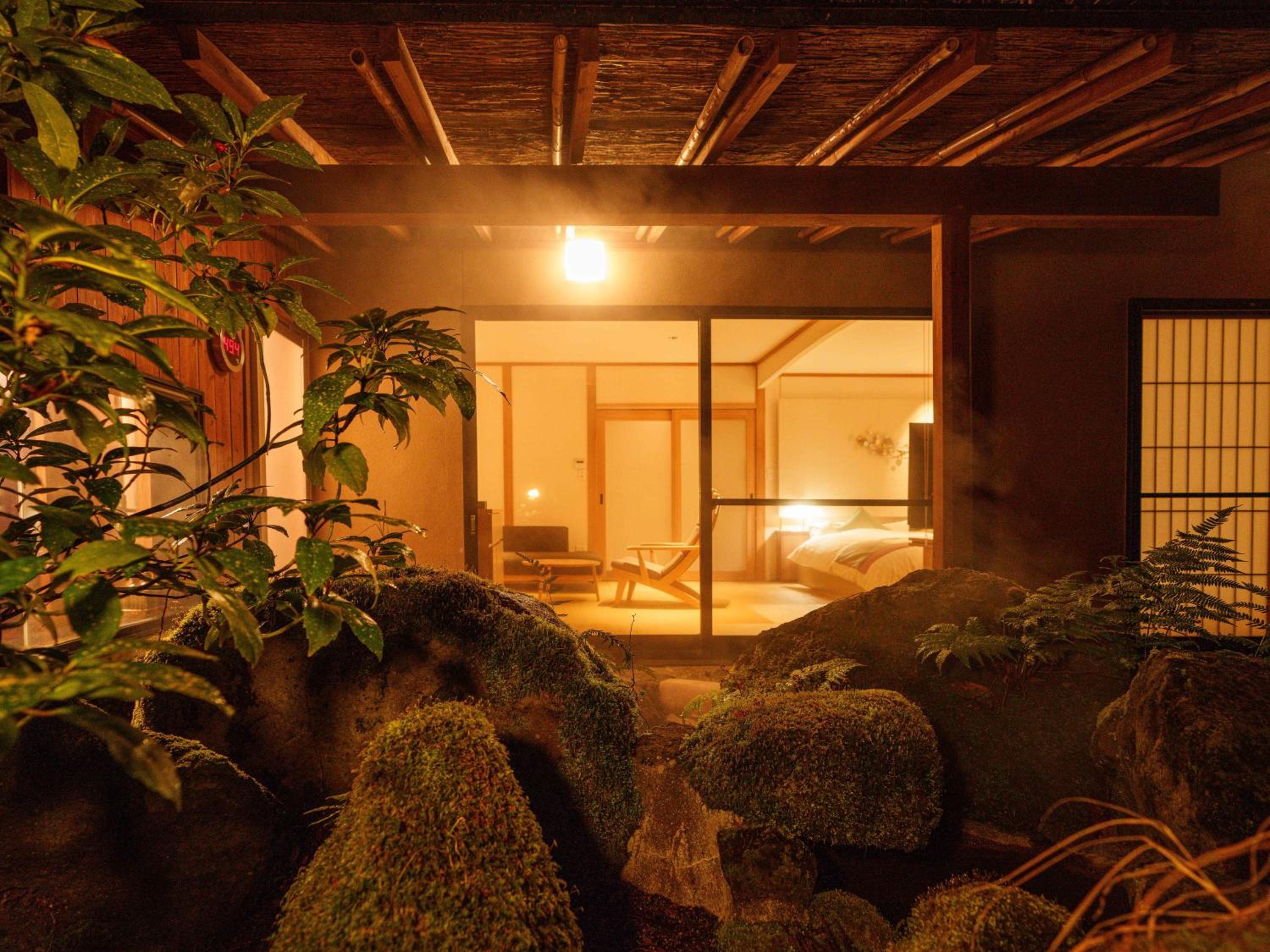 Comfort Twin Room with Open-Air Bath photo 3