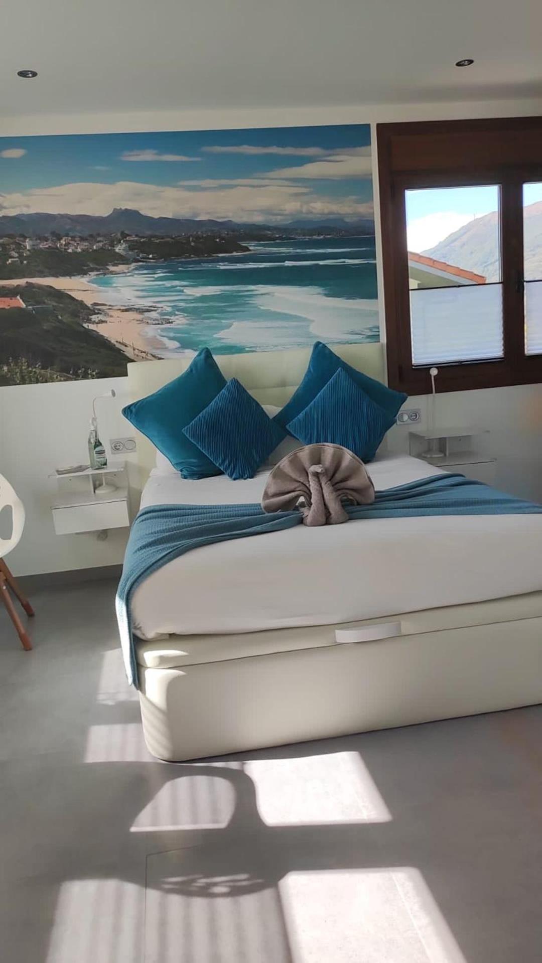 Double Room with Private Bathroom - Photo 3