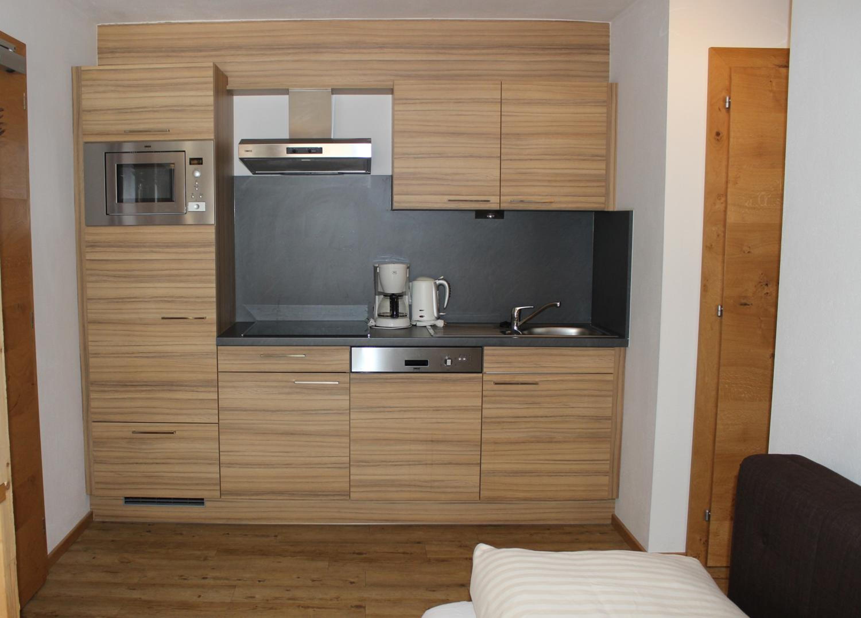 One-Bedroom Apartment photo 3