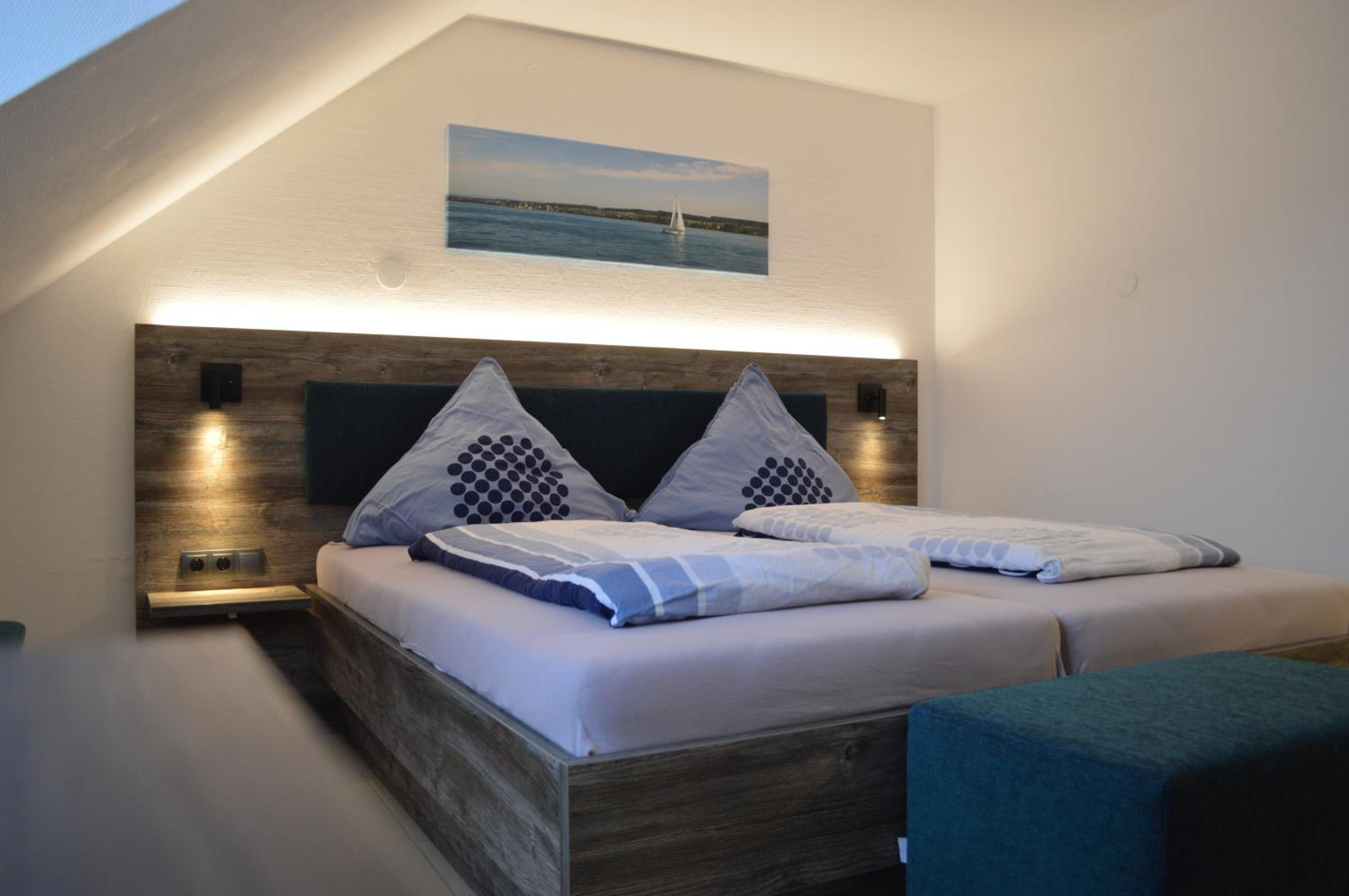 Double Room with Lake View photo 3