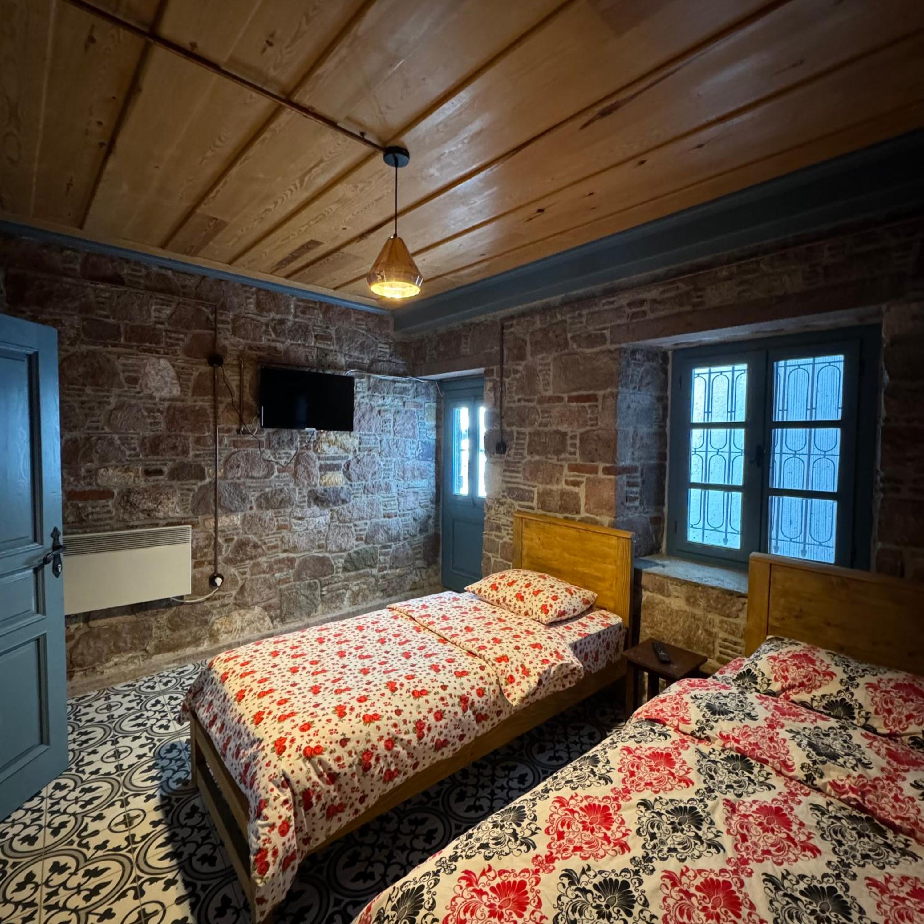 Chambre Lits Jumeaux avec Salle de Bains Privative Séparée