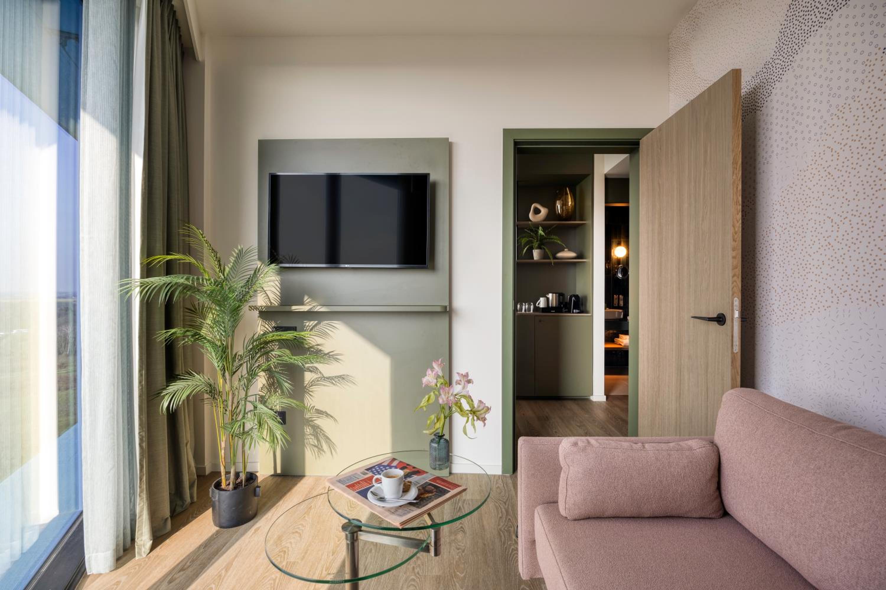 One-Bedroom Suite with Sofa Bed photo 1