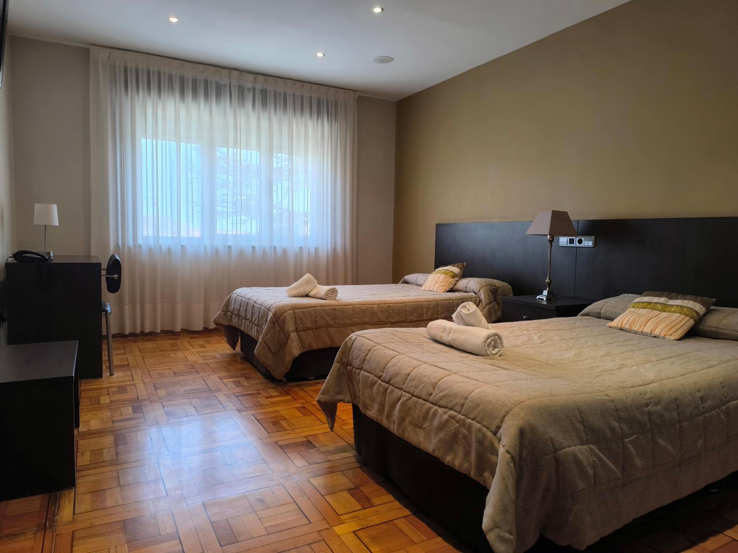 Double or Twin Room - Photo 14