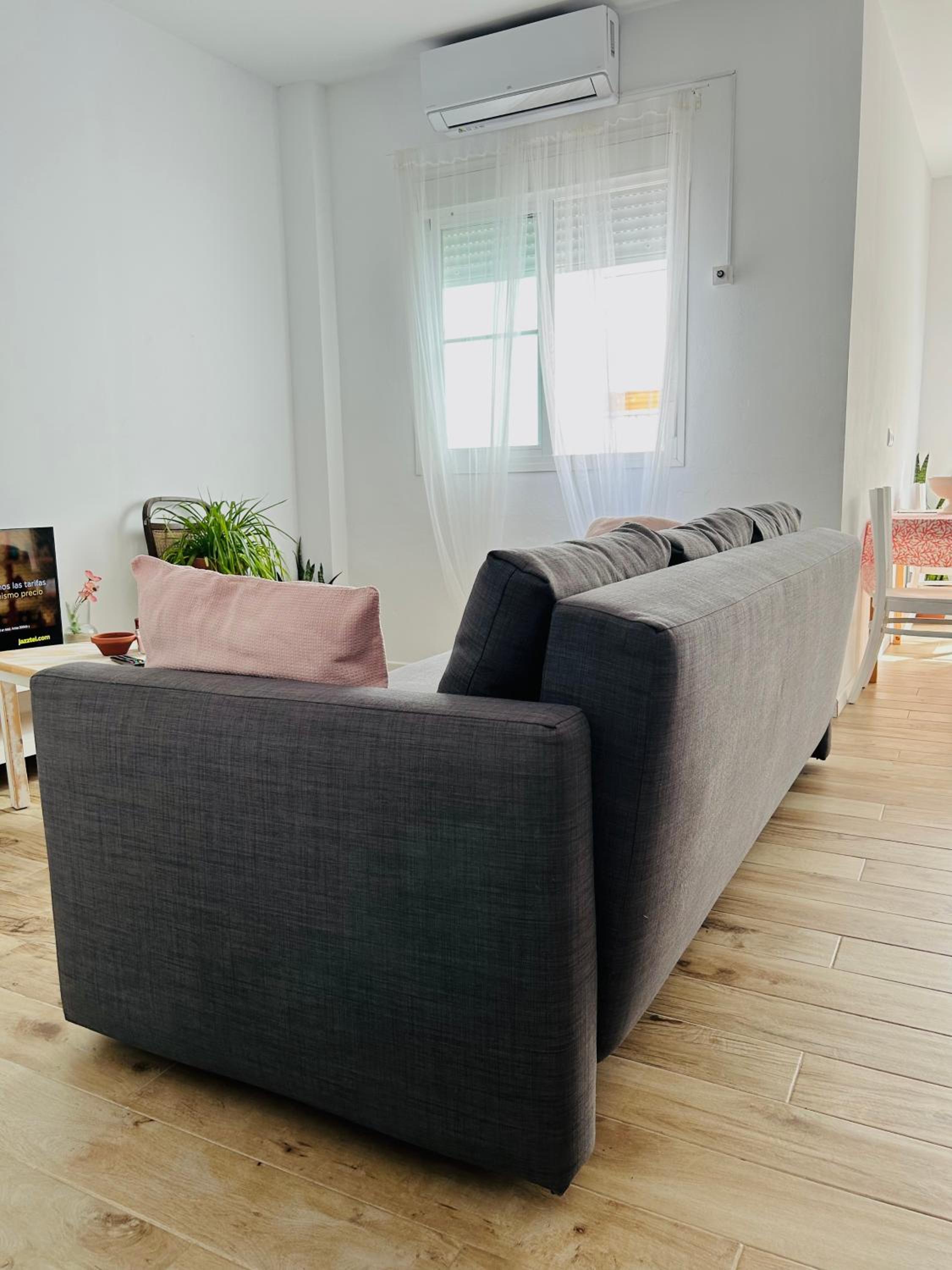 One-Bedroom Apartment photo 3