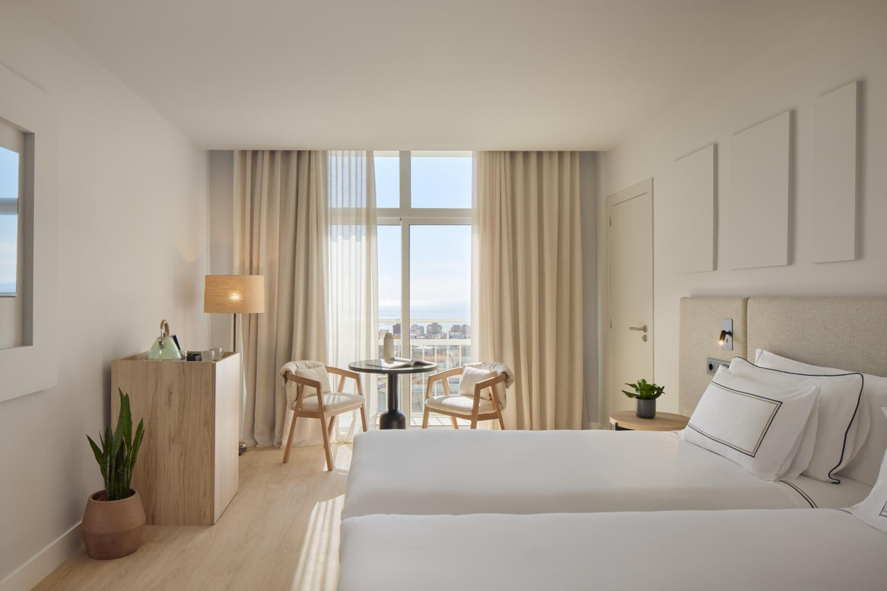 Premium Room Garden View - Photo 8