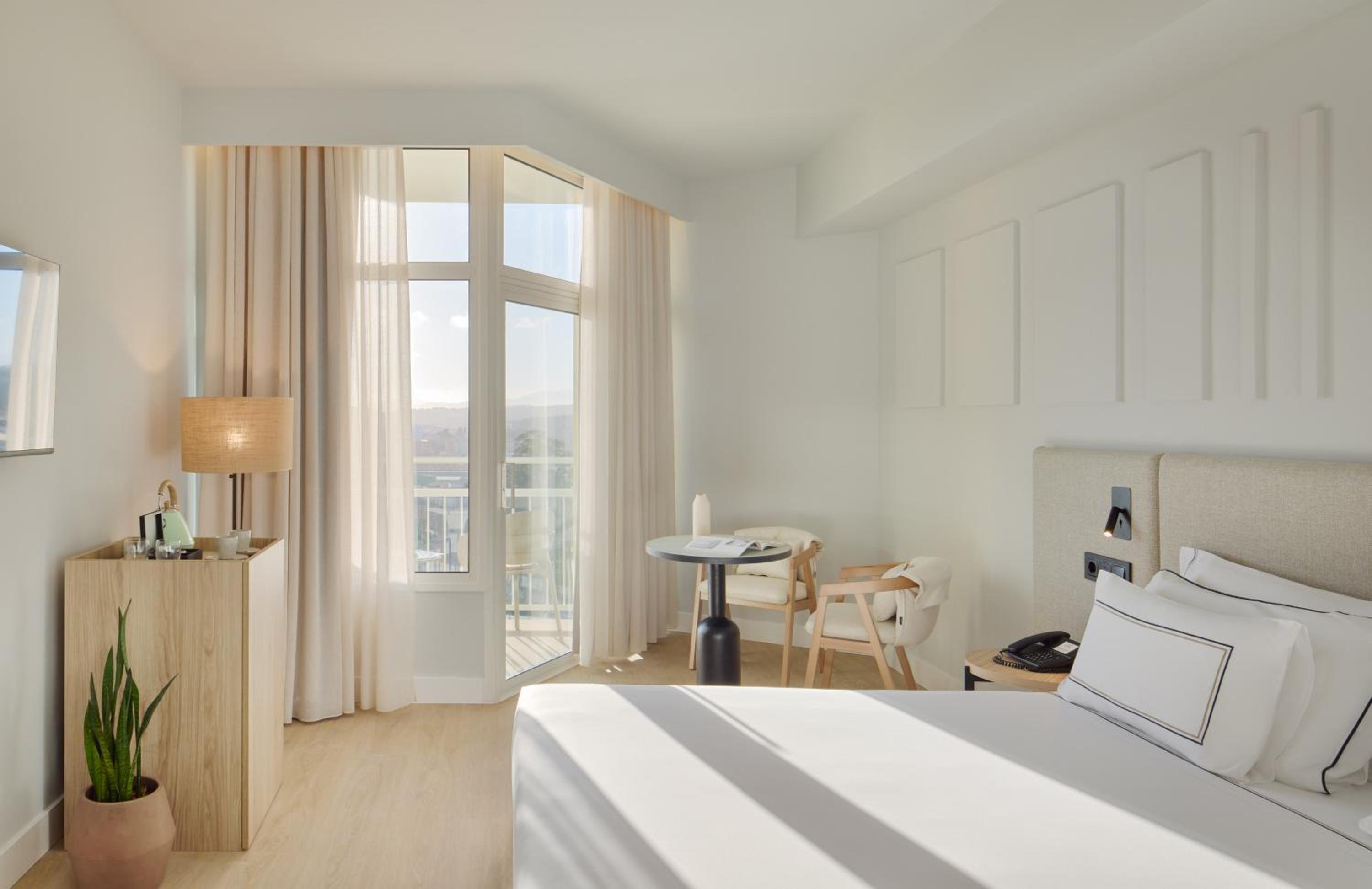 Premium Room Garden View - Photo 9