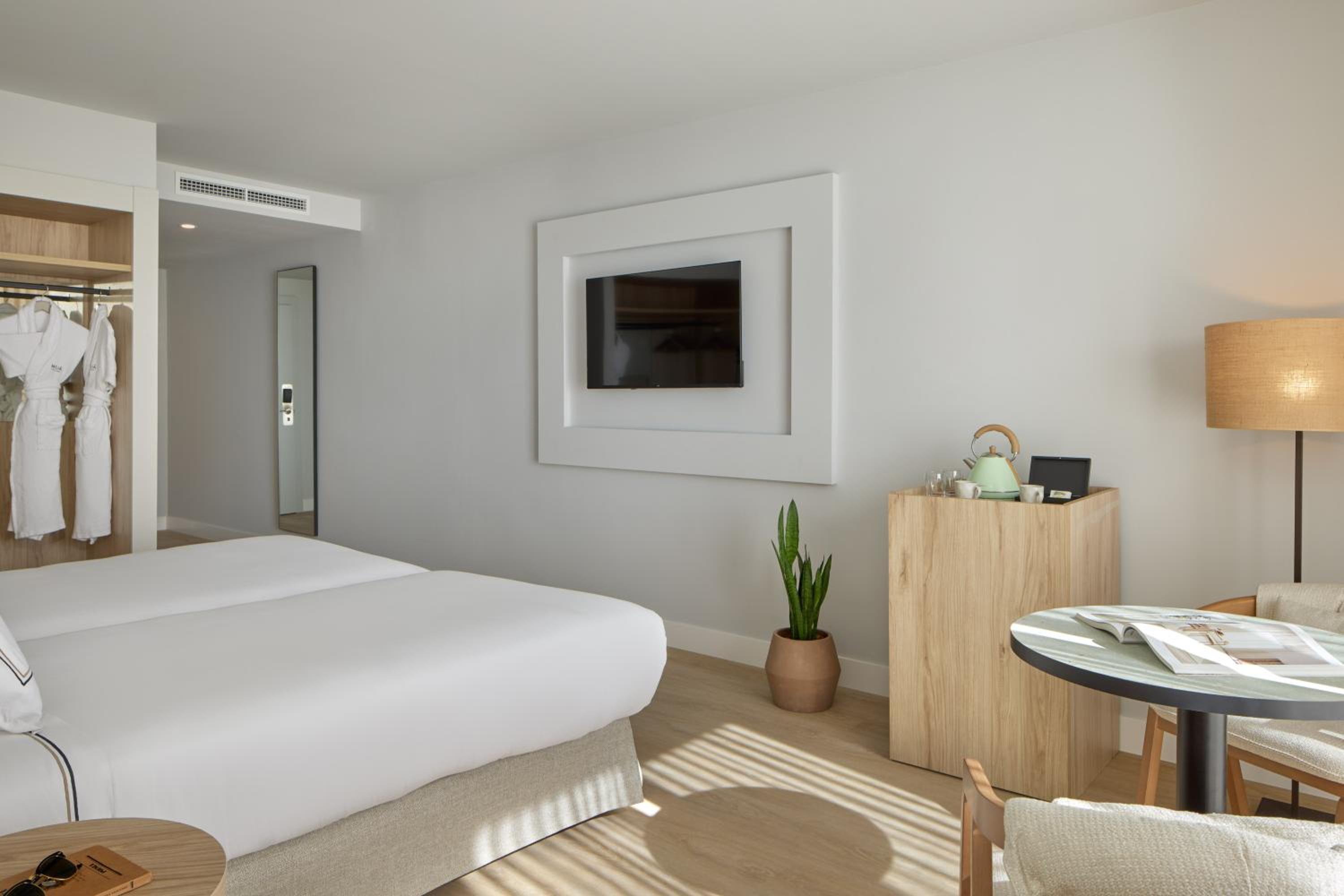 Premium Room Garden View - Photo 13