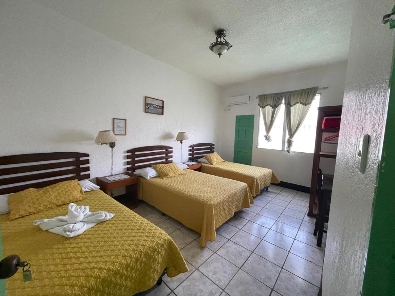 Standard Triple Room photo 1