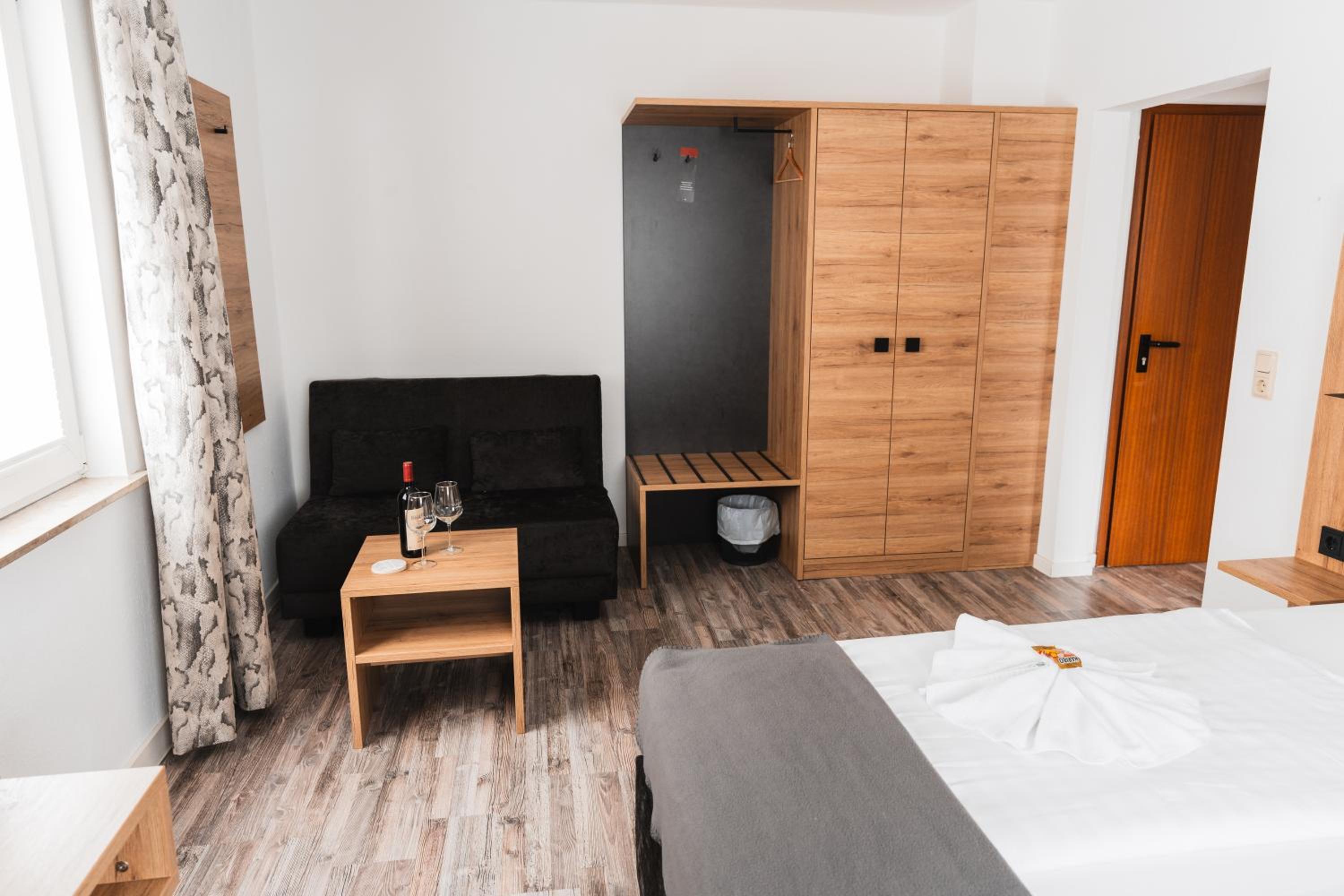 Double Room - Photo 1