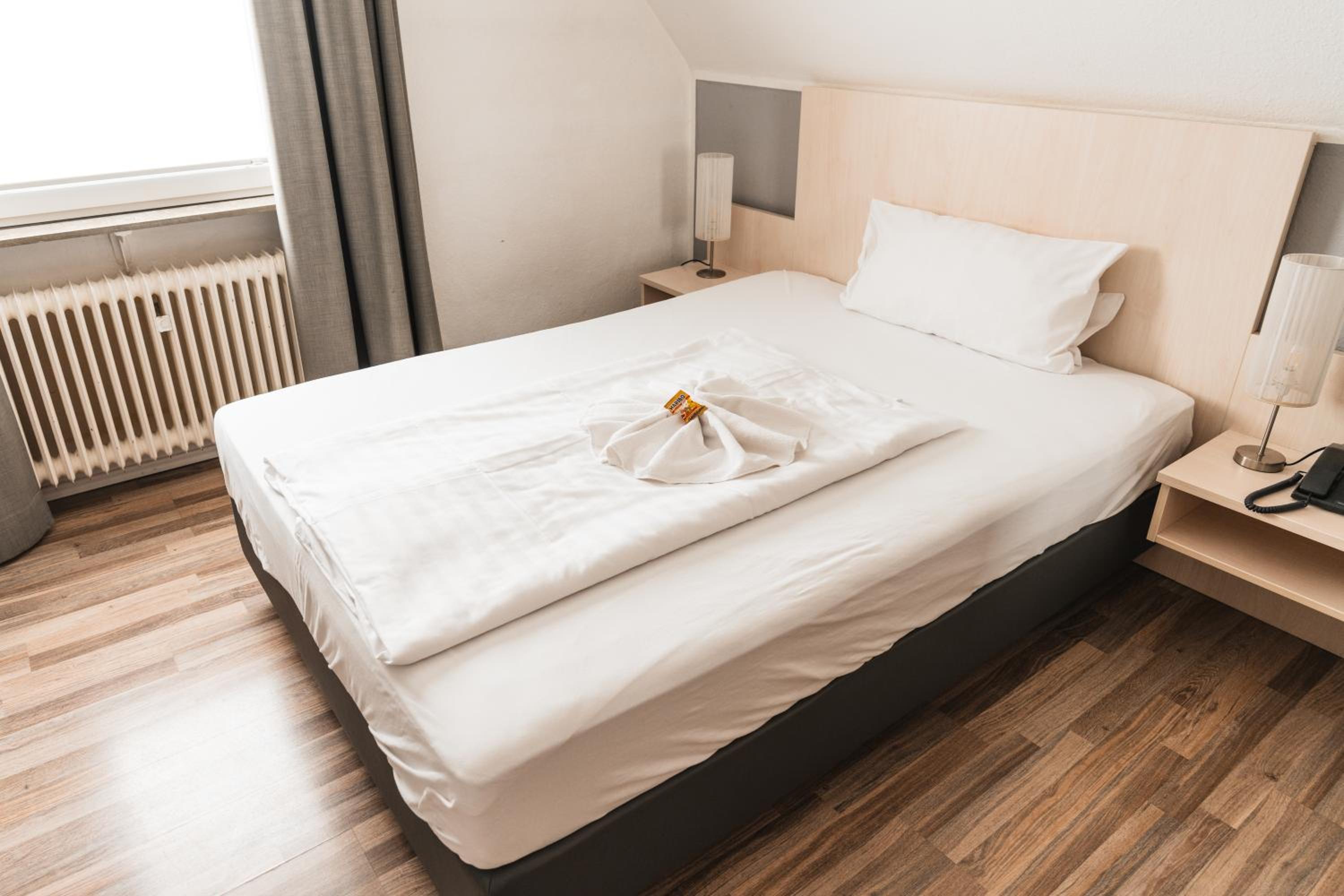 Single Room with Private External Bathroom photo 3