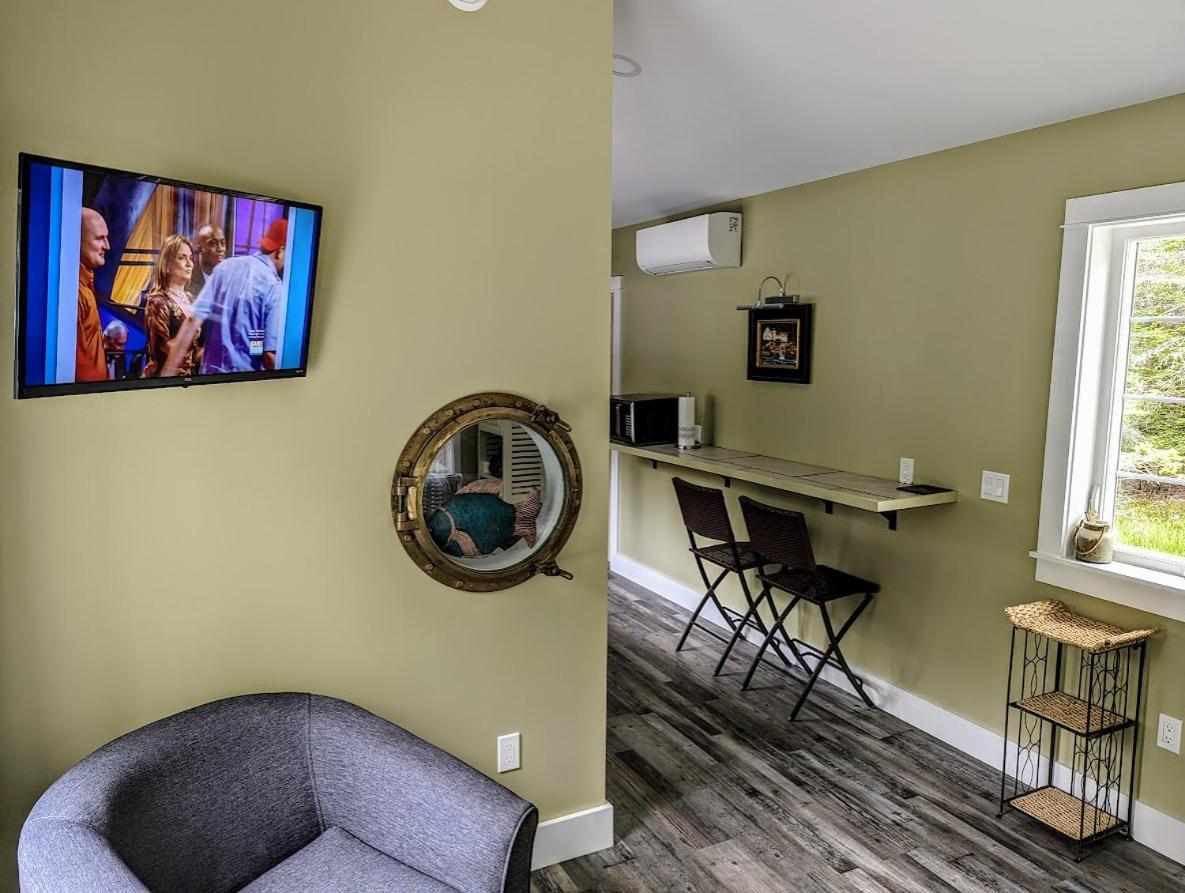One-Bedroom House photo 1