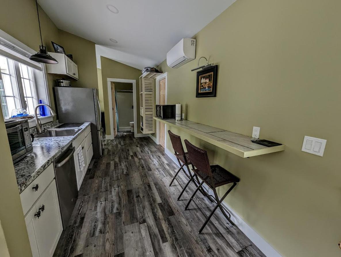 One-Bedroom House photo 3