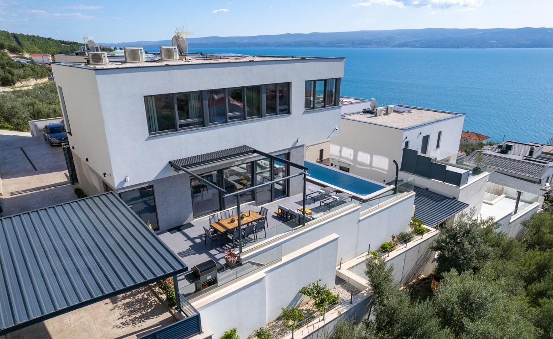Villa with Private Pool photo 3