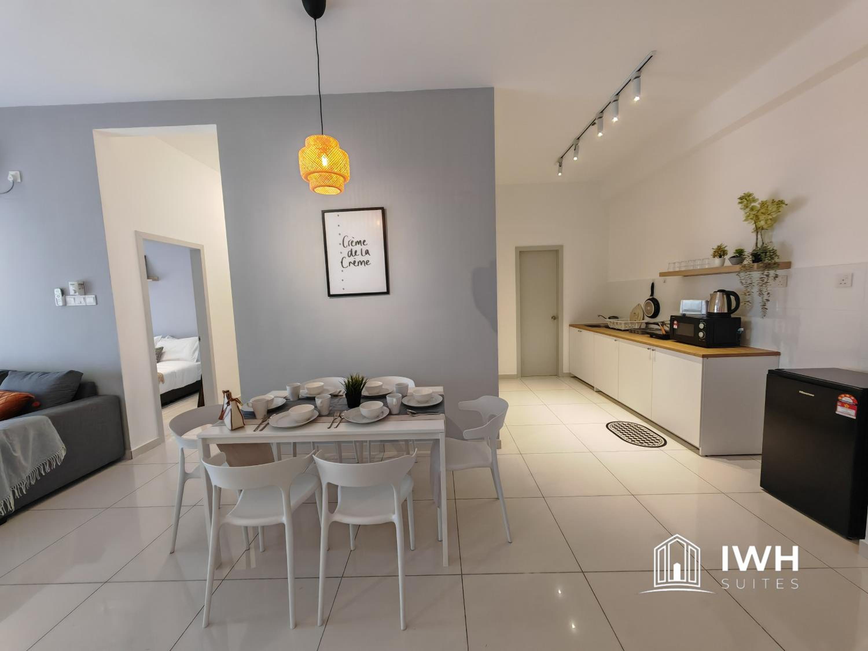 Four-Bedroom Apartment - Photo 8