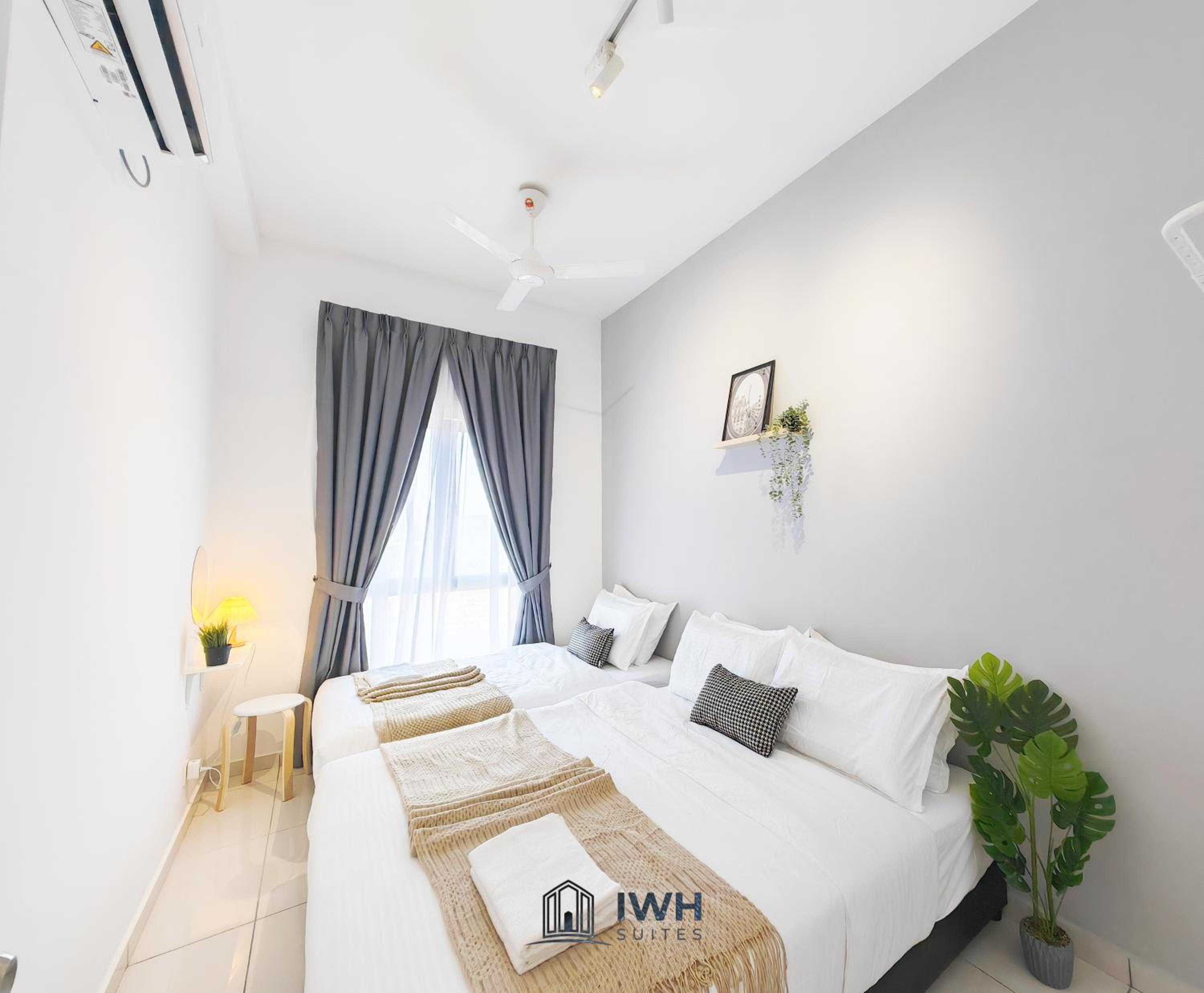 Four-Bedroom Apartment - Photo 5