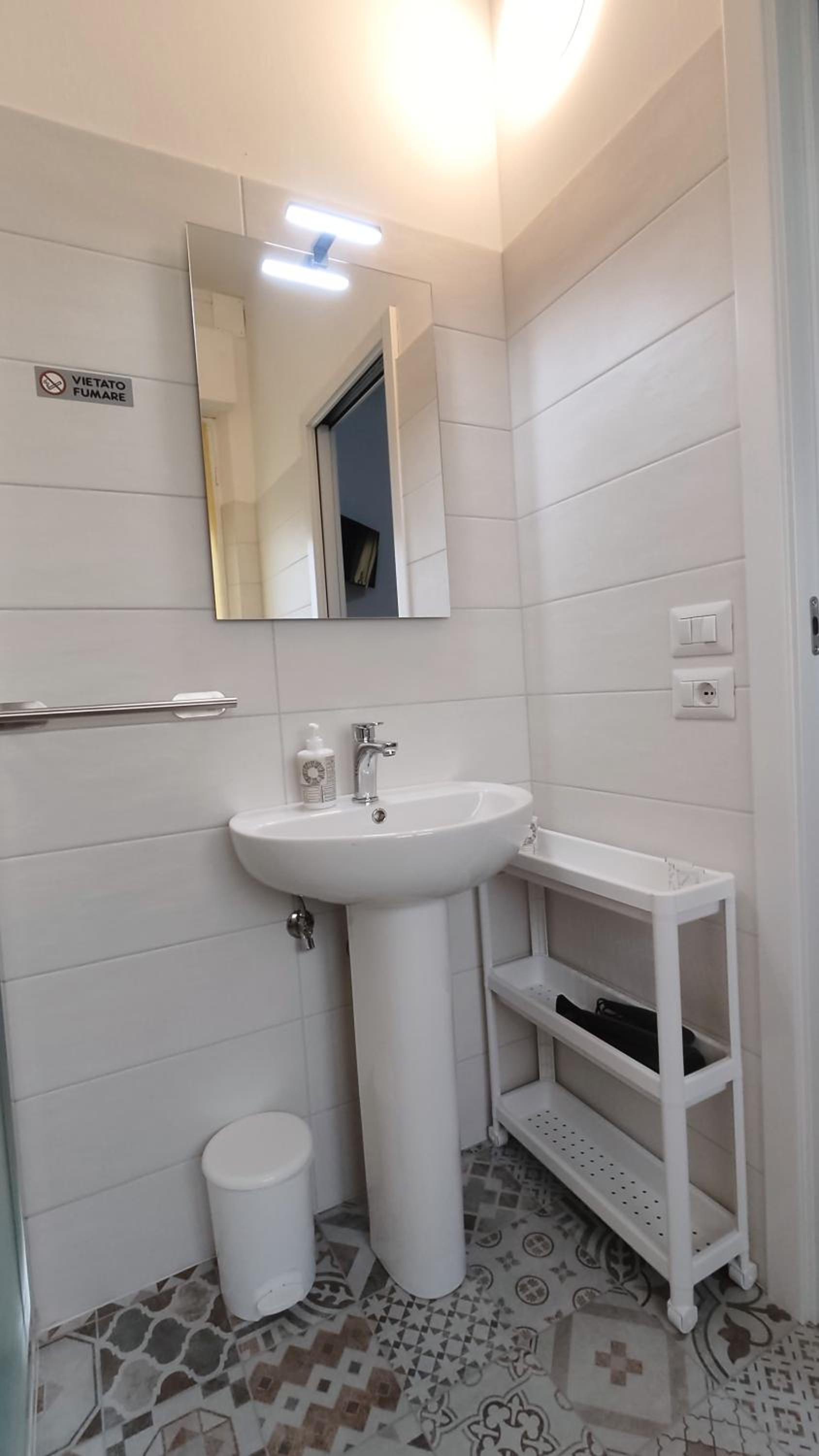 Double or Twin Room with Private Bathroom photo 2