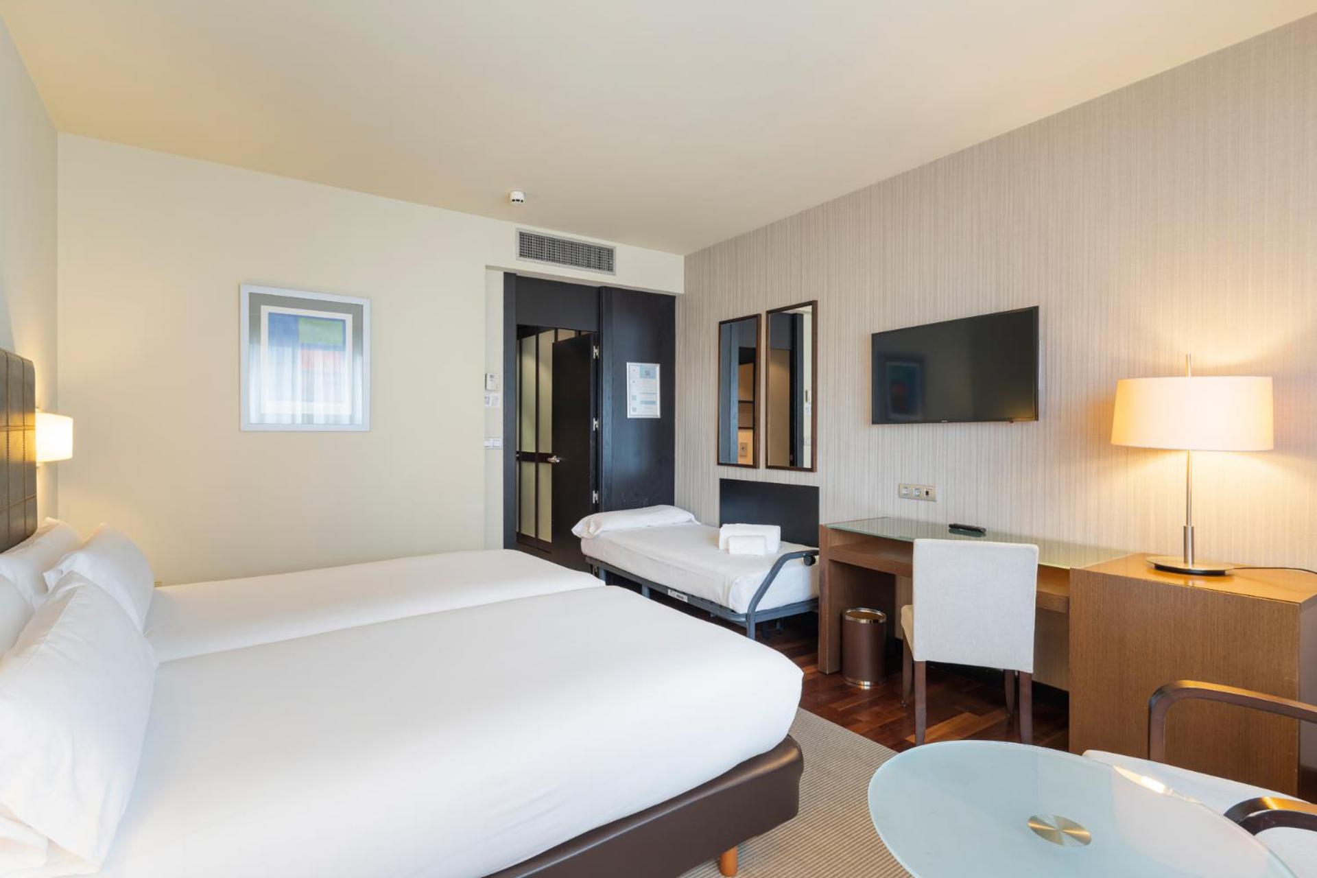 Habitación Doble con Cama Extra (3 Adultos)