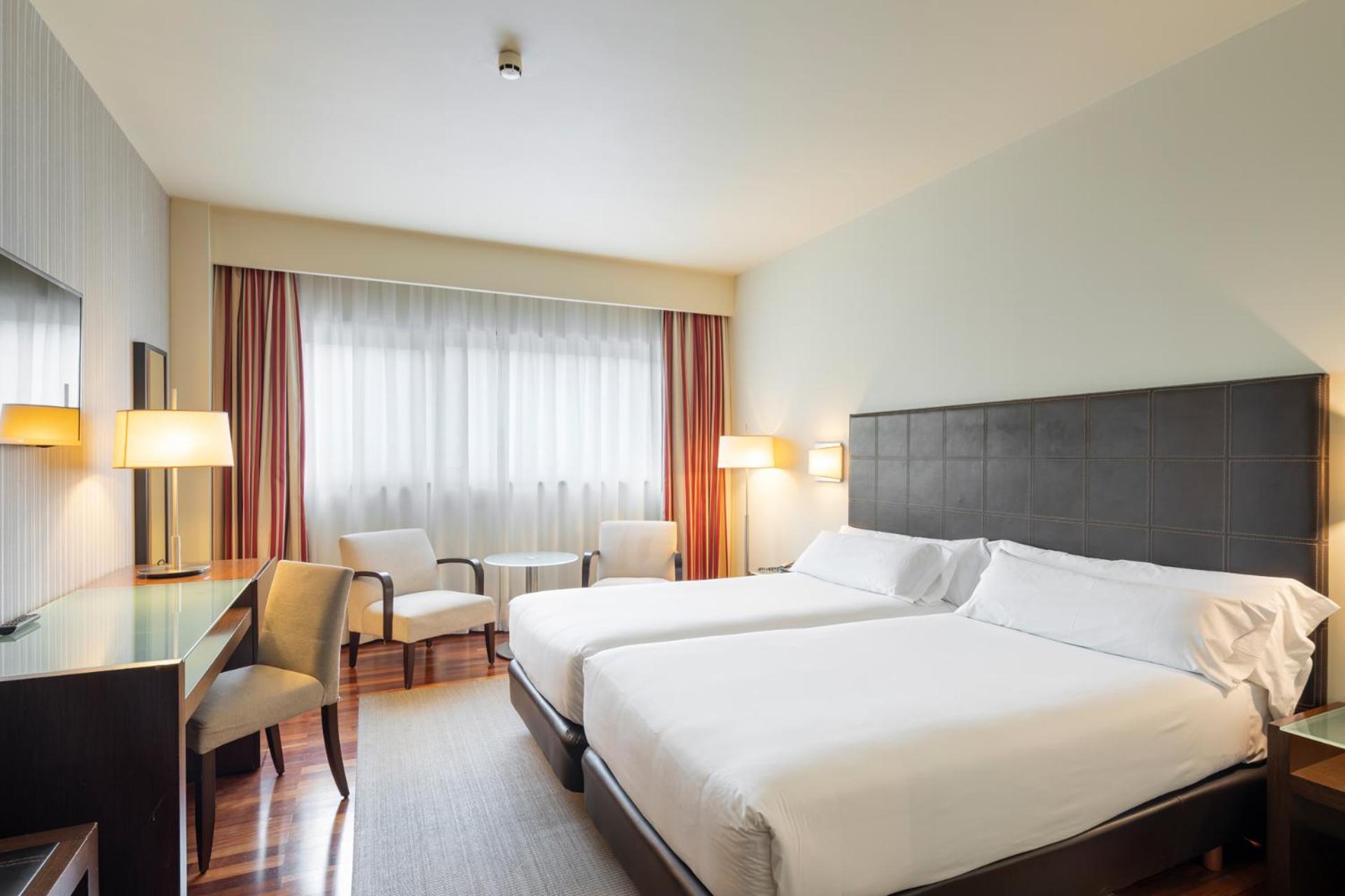 Standard Twin Room - Photo 1