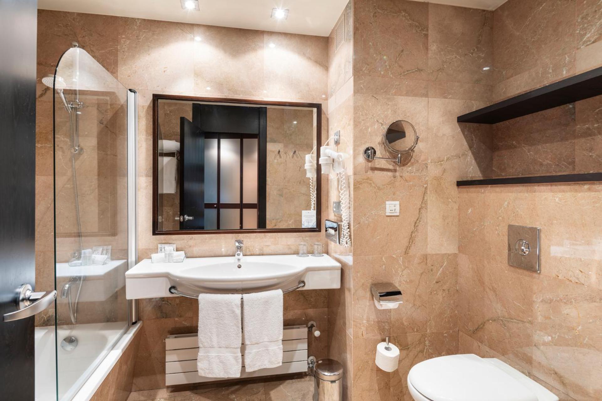 Premium Room - Photo 4