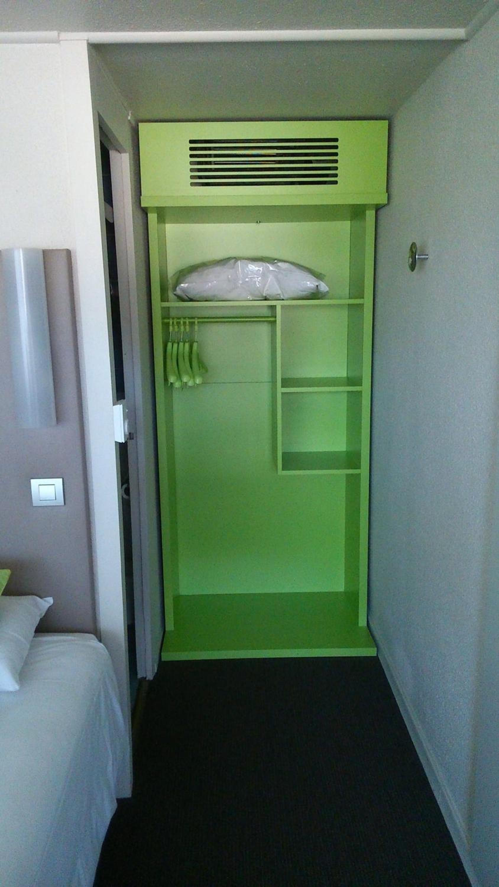 Standard Double Room - Photo 9