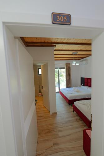 Triple Room with Mountain View