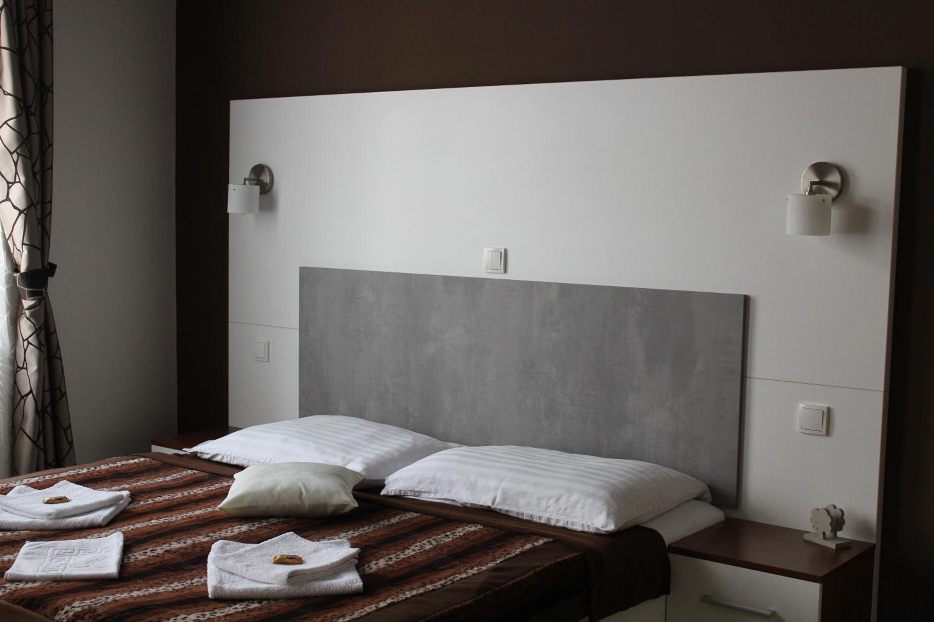 Studio Apartment photo 1