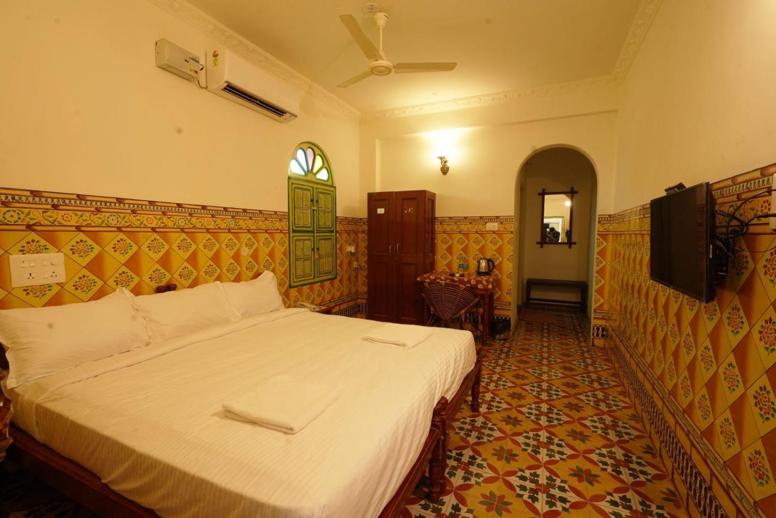 Deluxe Room - Photo 1