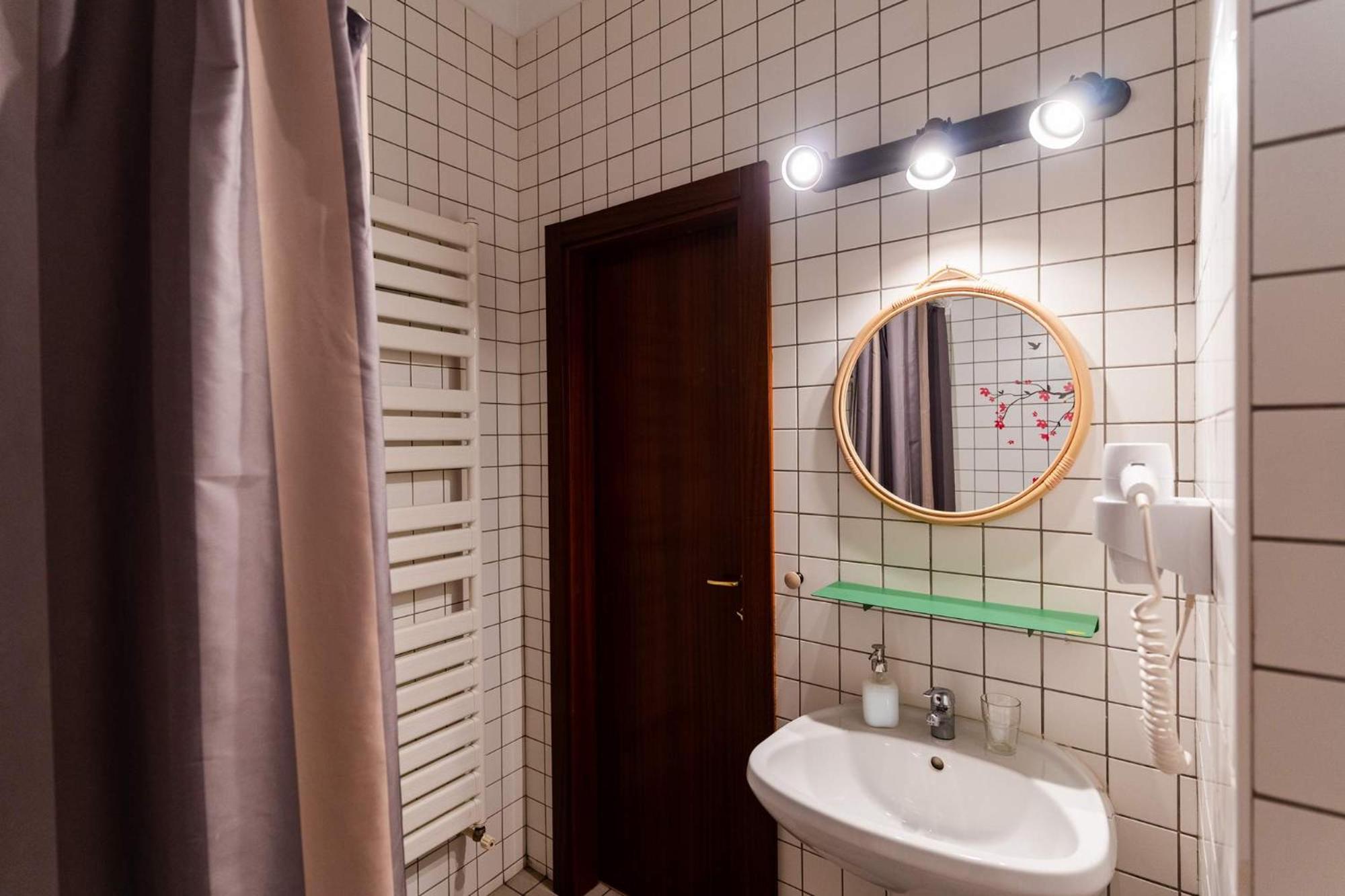 Studio Apartment - Photo 21