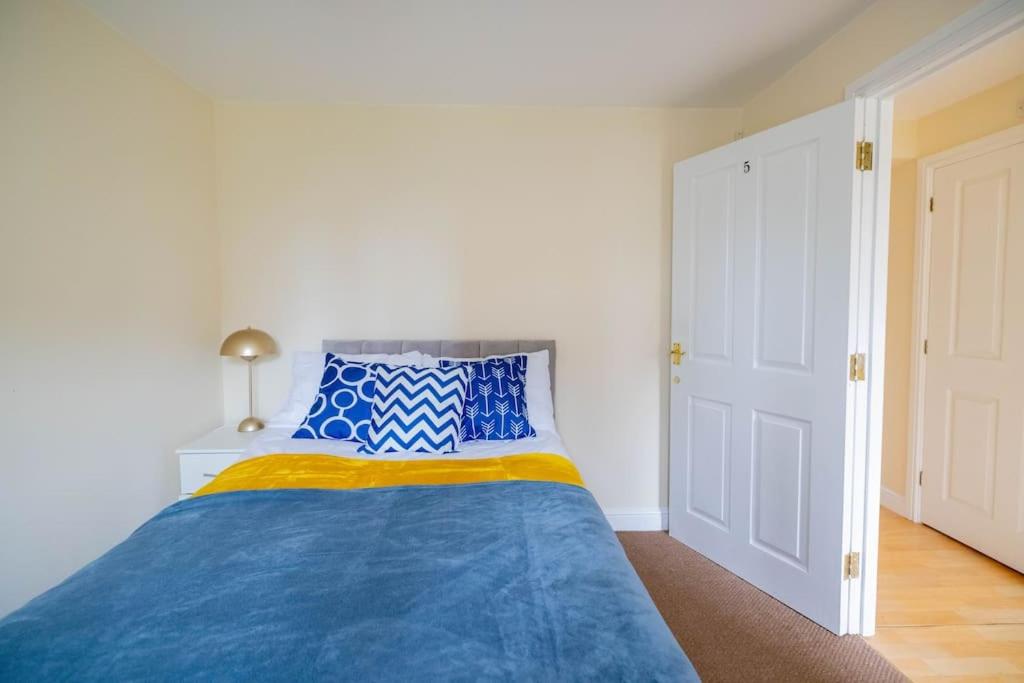 Four-Bedroom House photo 3